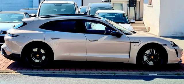 Porsche Taycan Sport Turismo Turbo 1Hd uffr Pano Aspiegel Carbo
