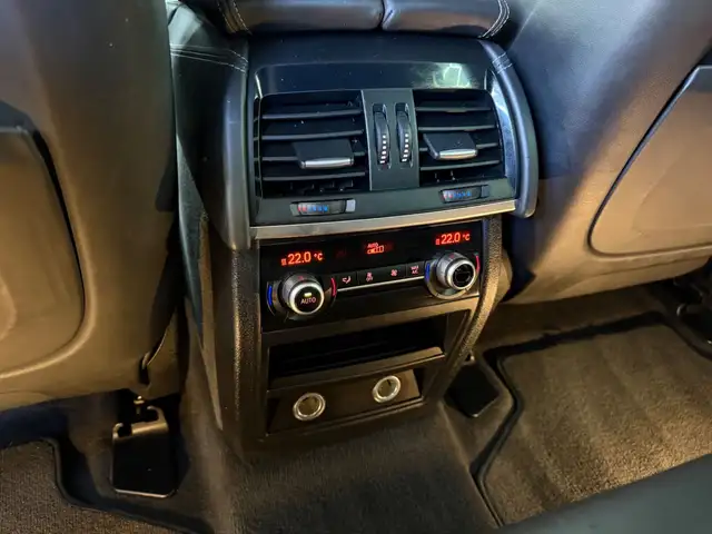 BMW X6 M Mega Farbe / Brutaler Sound Ansicht 13