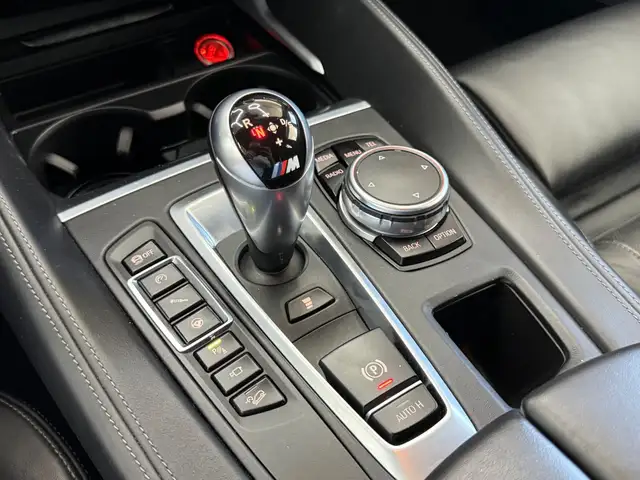 BMW X6 M Mega Farbe / Brutaler Sound Ansicht 24