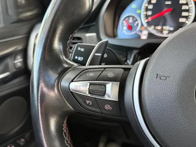 BMW X6 M Mega Farbe / Brutaler Sound Ansicht 22