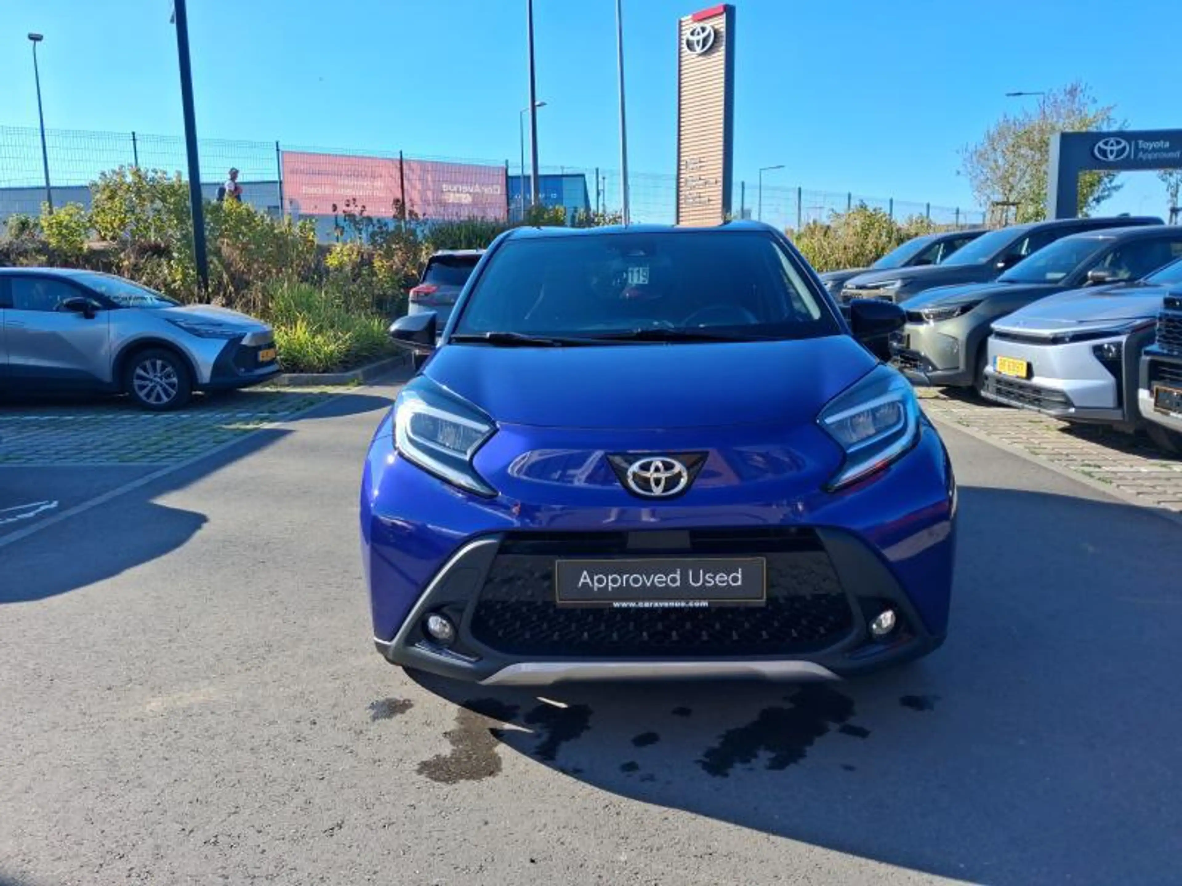 Toyota Aygo X Envy — photo 2