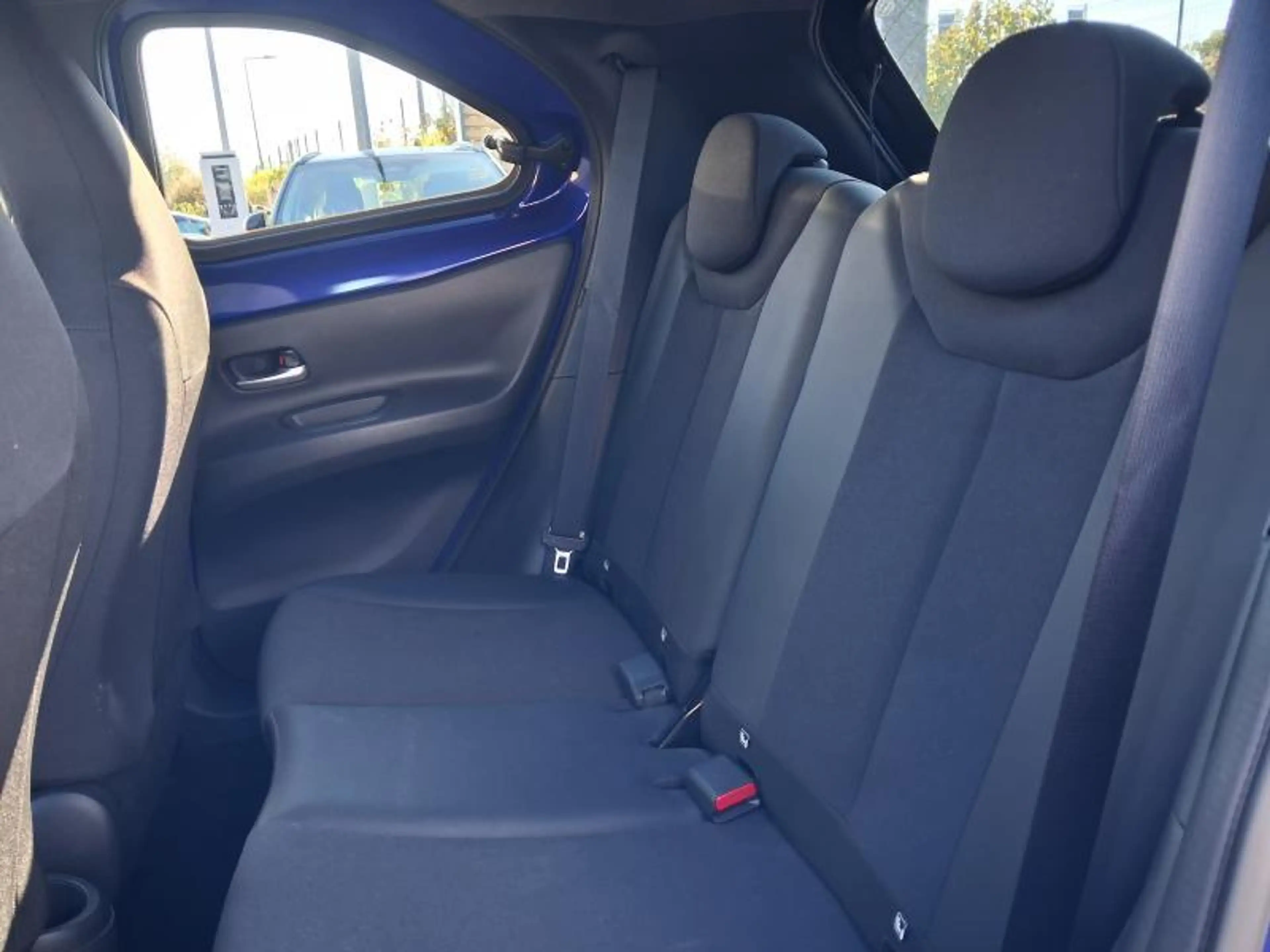 Toyota Aygo X Envy — photo 10