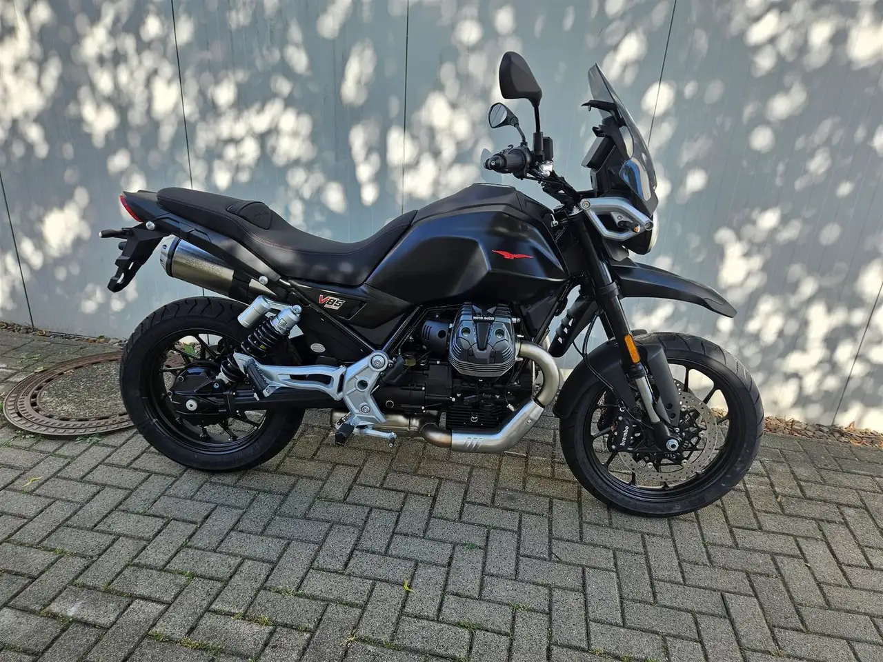Moto Guzzi V 85