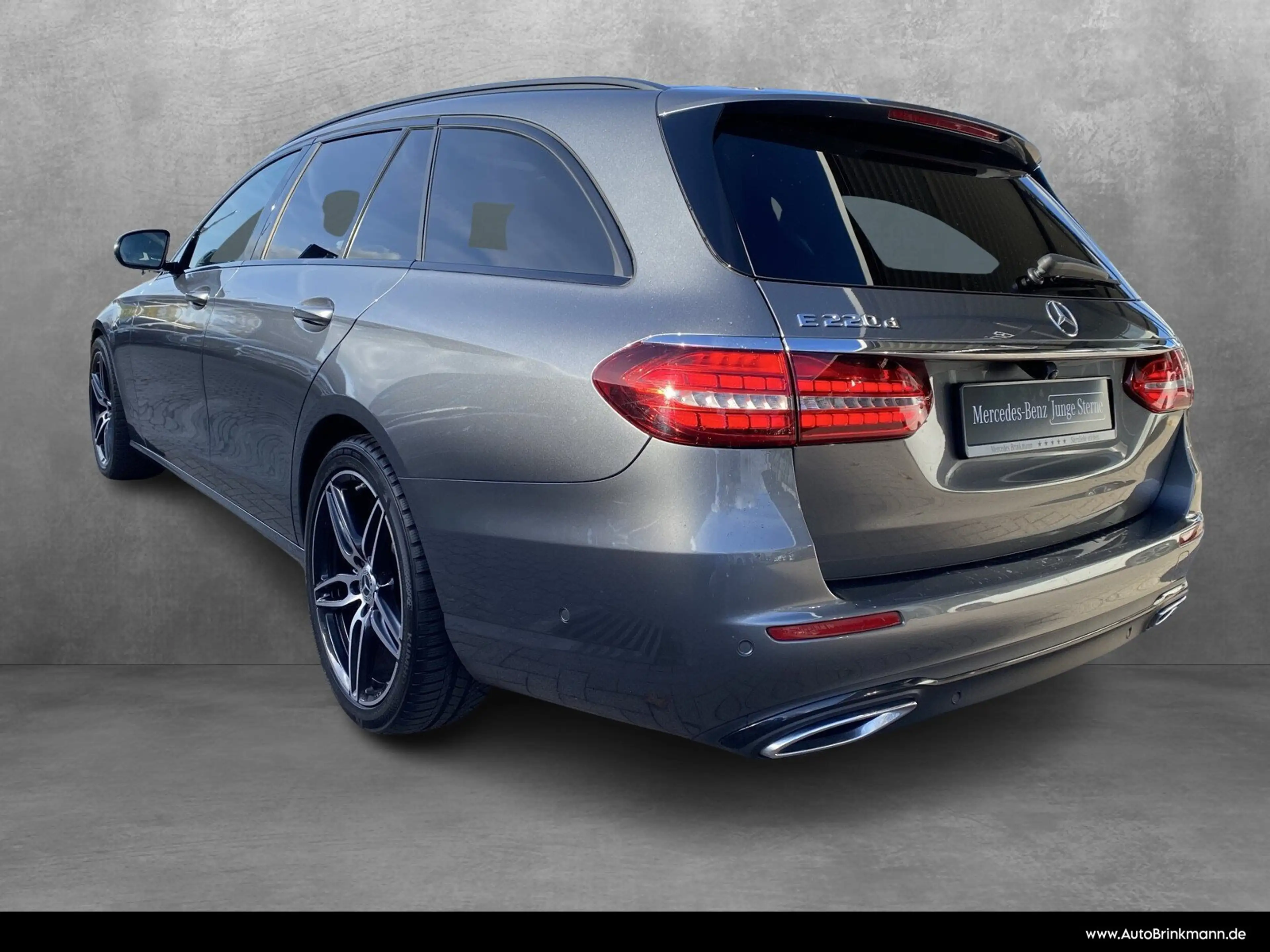 Mercedes-Benz E 220 E 220 d T-Modell AHK/KAMERA/MBUX/SHD — photo 8