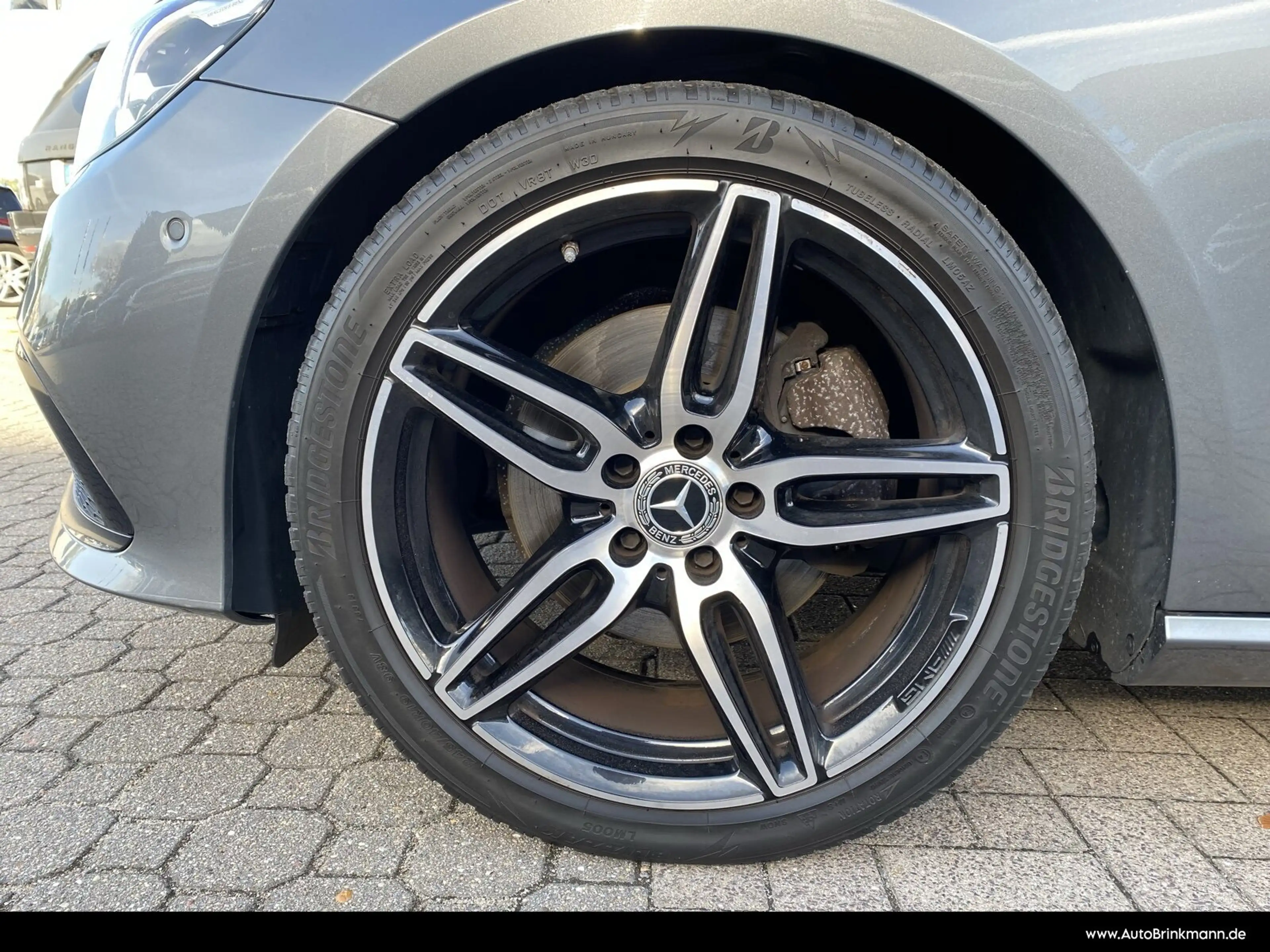 Mercedes-Benz E 220 E 220 d T-Modell AHK/KAMERA/MBUX/SHD — photo 9
