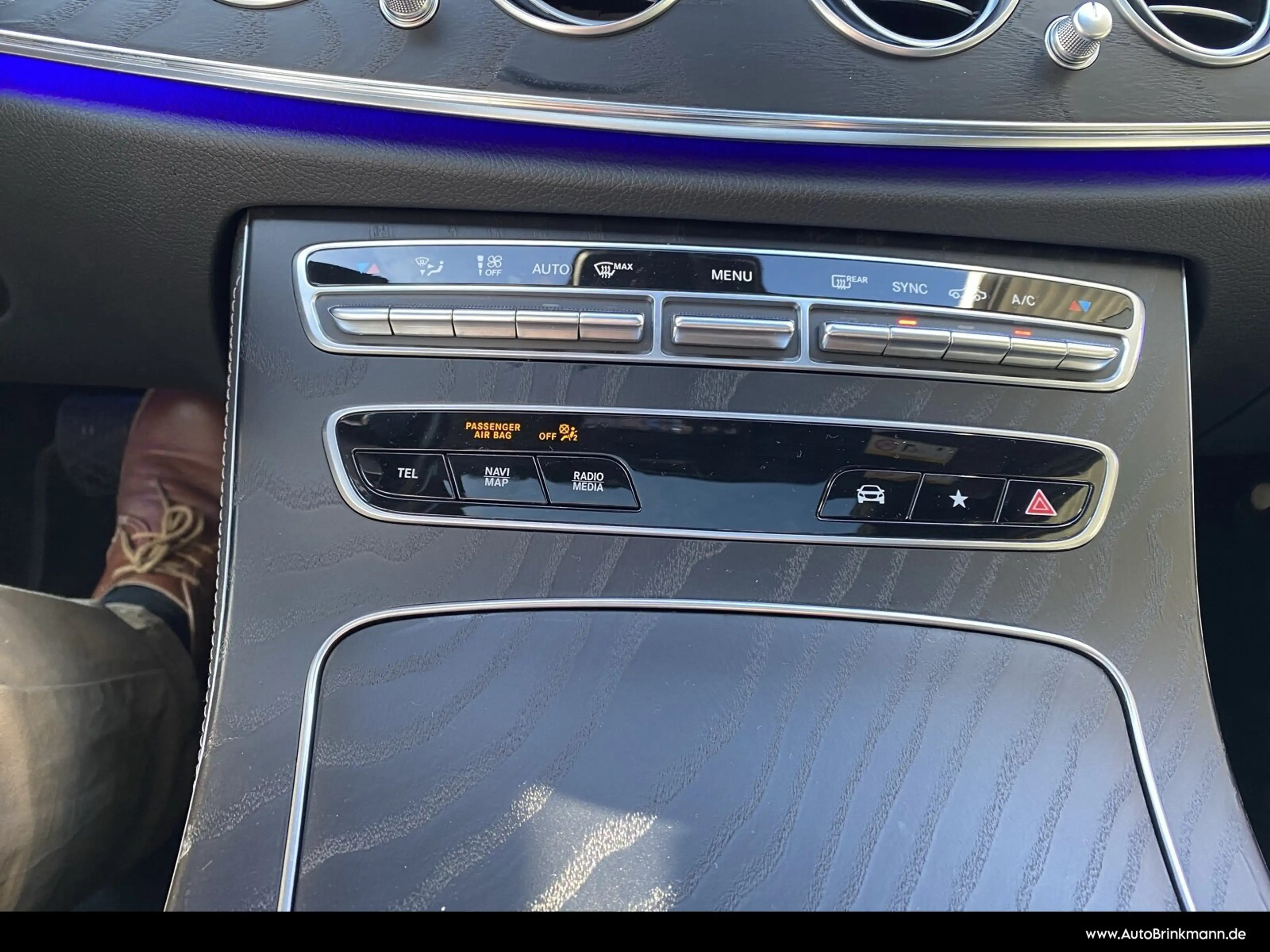 Mercedes-Benz E 220 E 220 d T-Modell AHK/KAMERA/MBUX/SHD — photo 15
