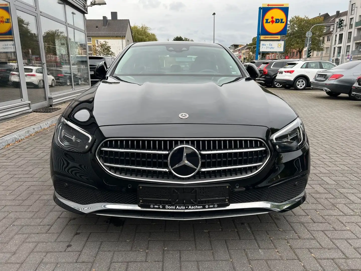 Mercedes-Benz E 220 E -Klasse Lim. E 220 d / Massage / Memory Schwarz - 2