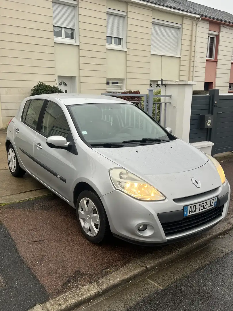 Renault Clio III 1.2 16V 75 eco2 Expression Clim - 1