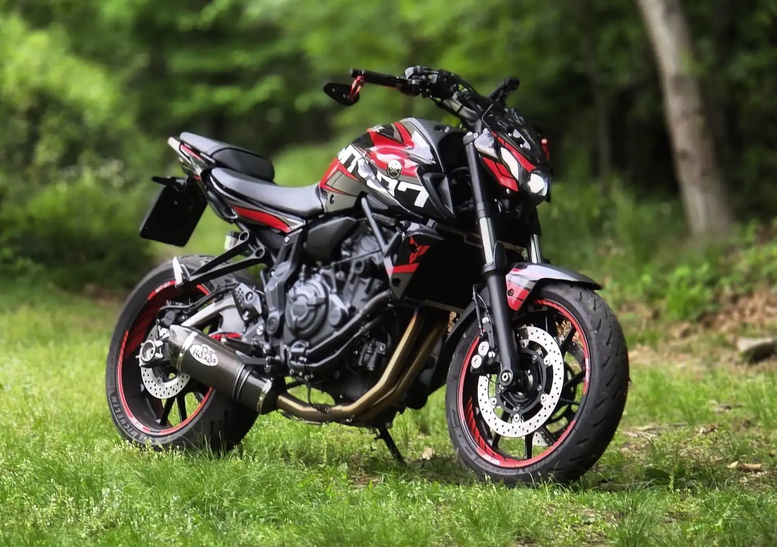 Yamaha MT-07 pure - 1