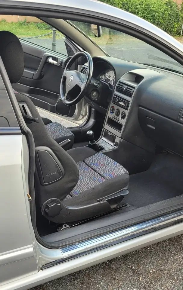 Opel Astra 1.8 16V Coupe, foto 6