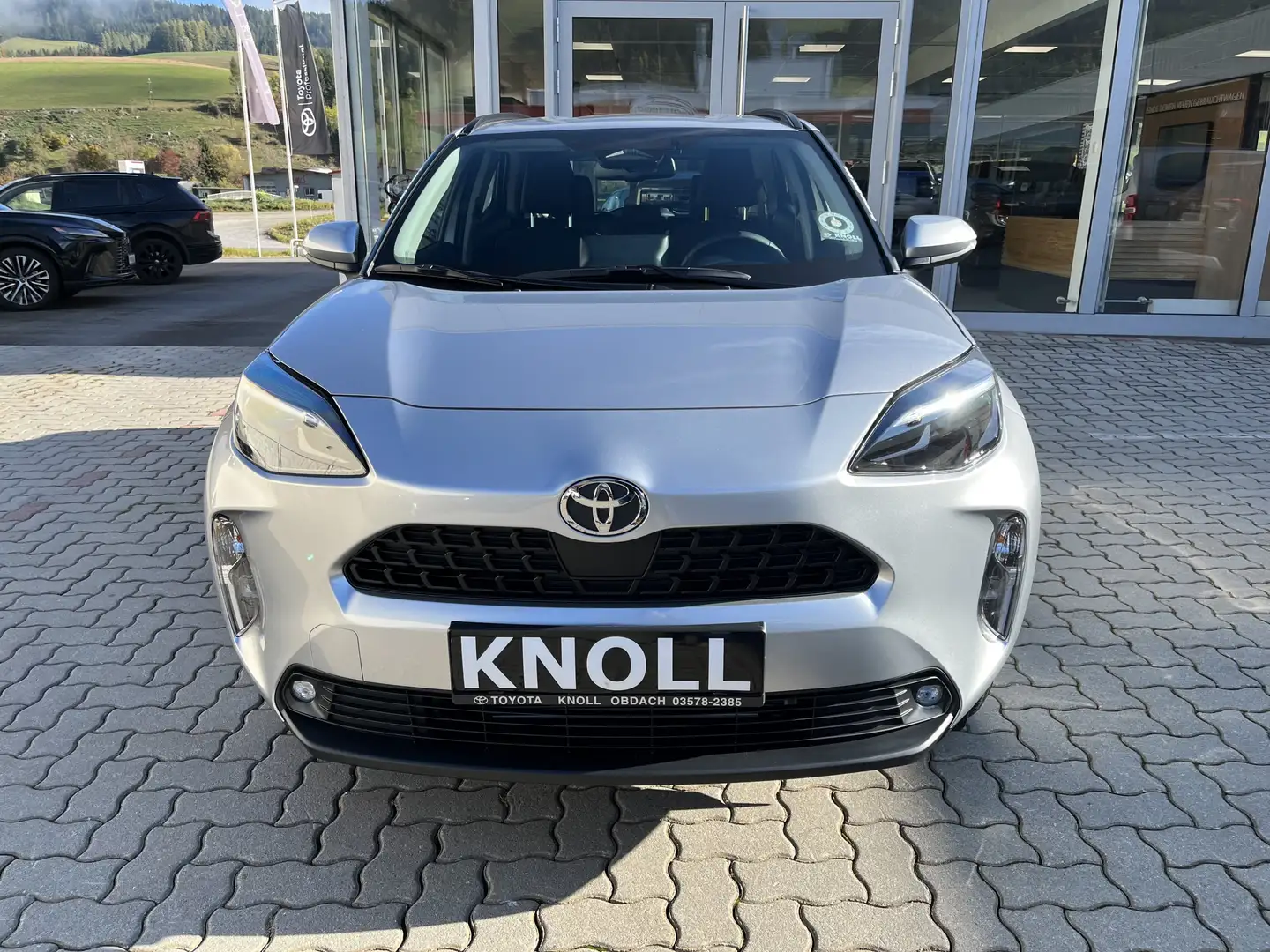 Toyota Yaris Cross 1,5 Hybrid FWD City Argent - 2
