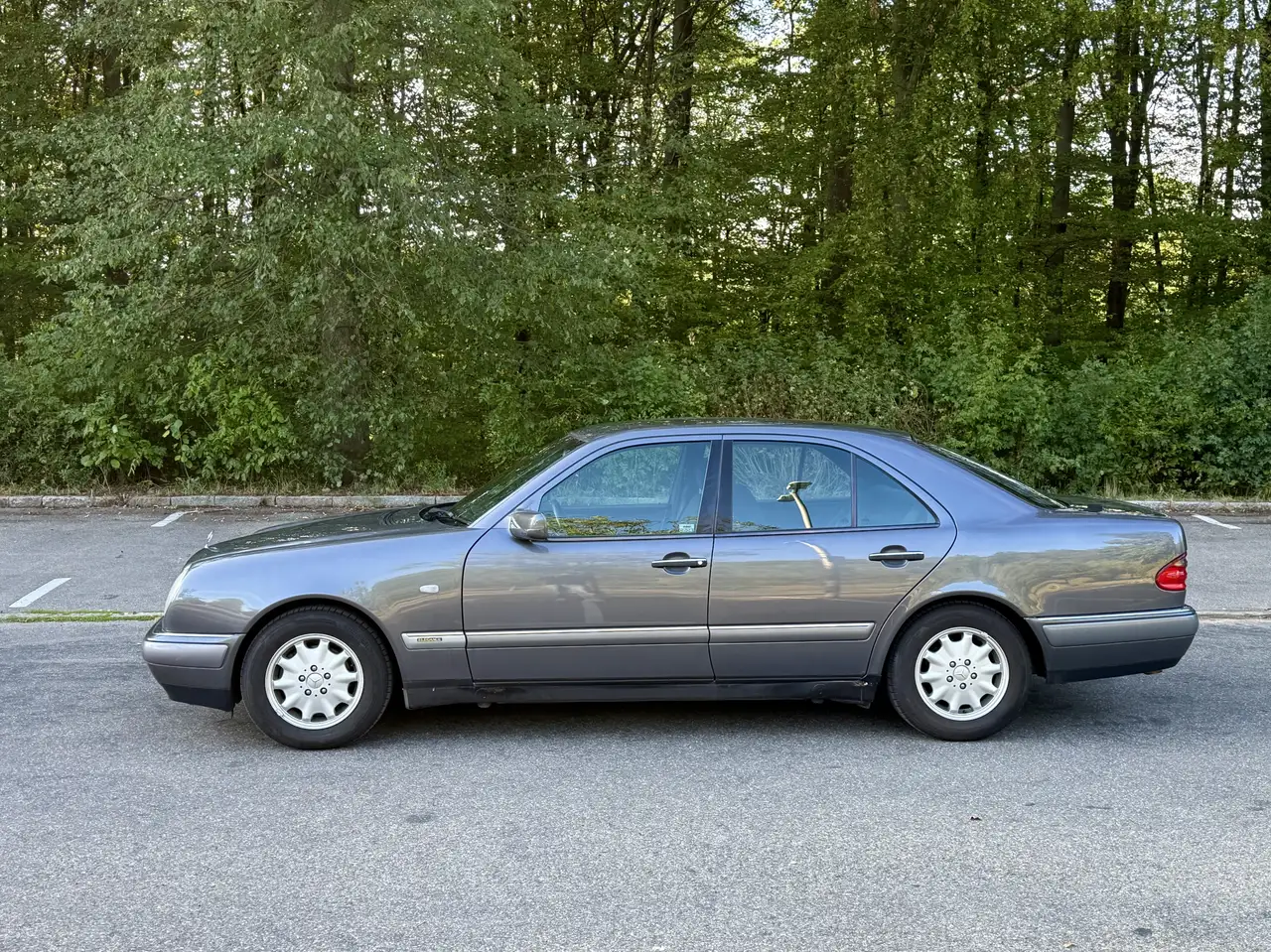 Mercedes-Benz E 200 Elegance, foto 8