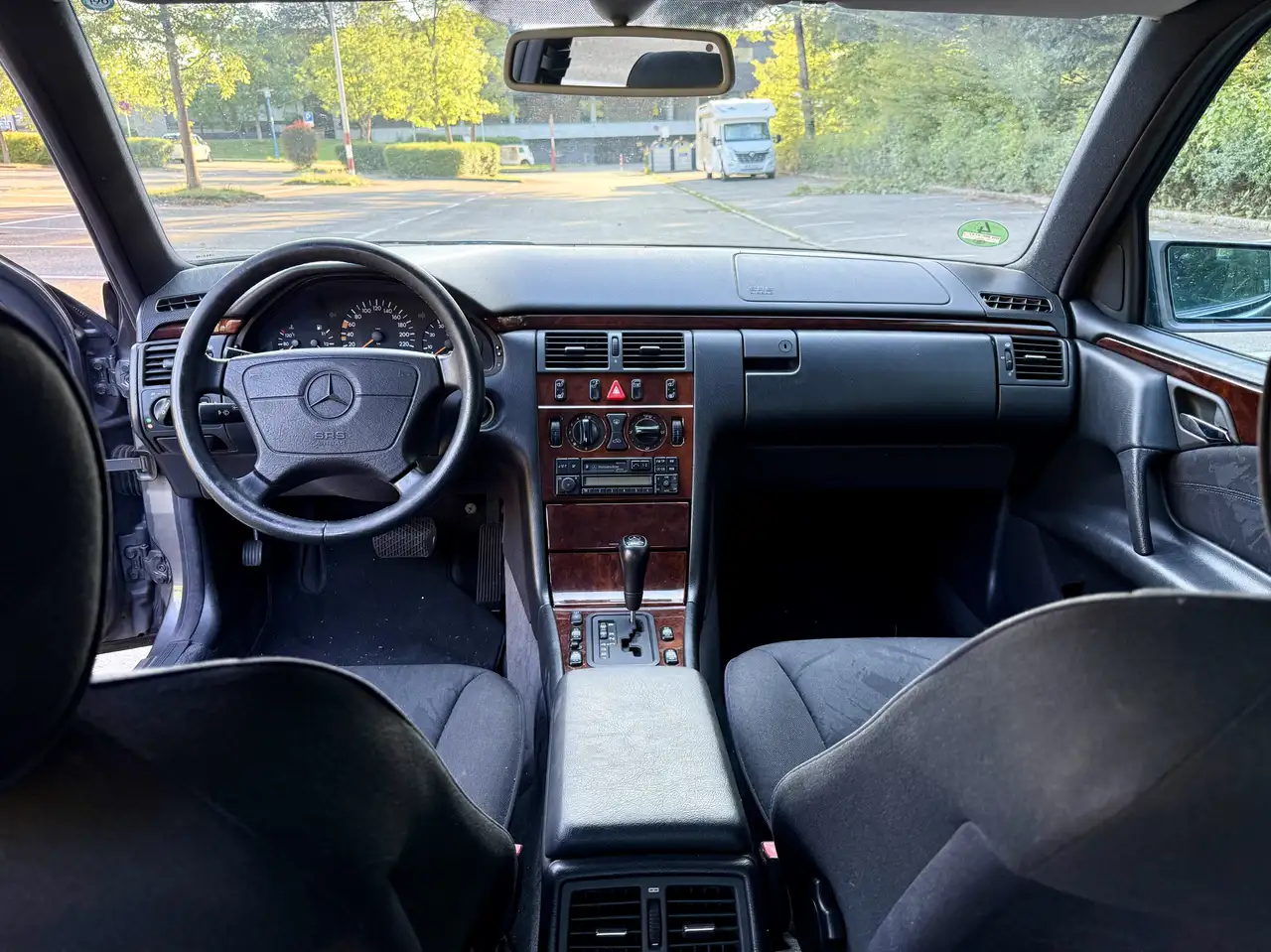 Mercedes-Benz E 200 Elegance, foto 10