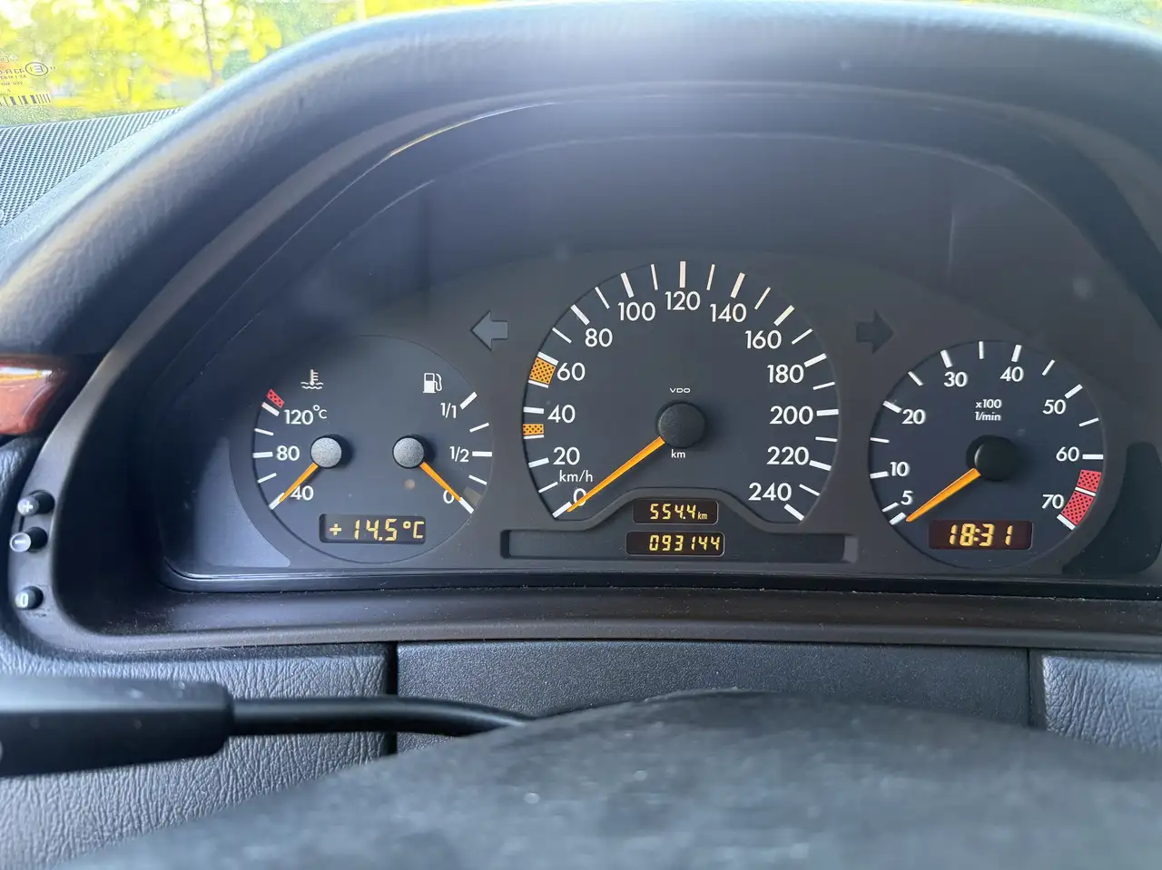 Mercedes-Benz E 200 Elegance, foto 9