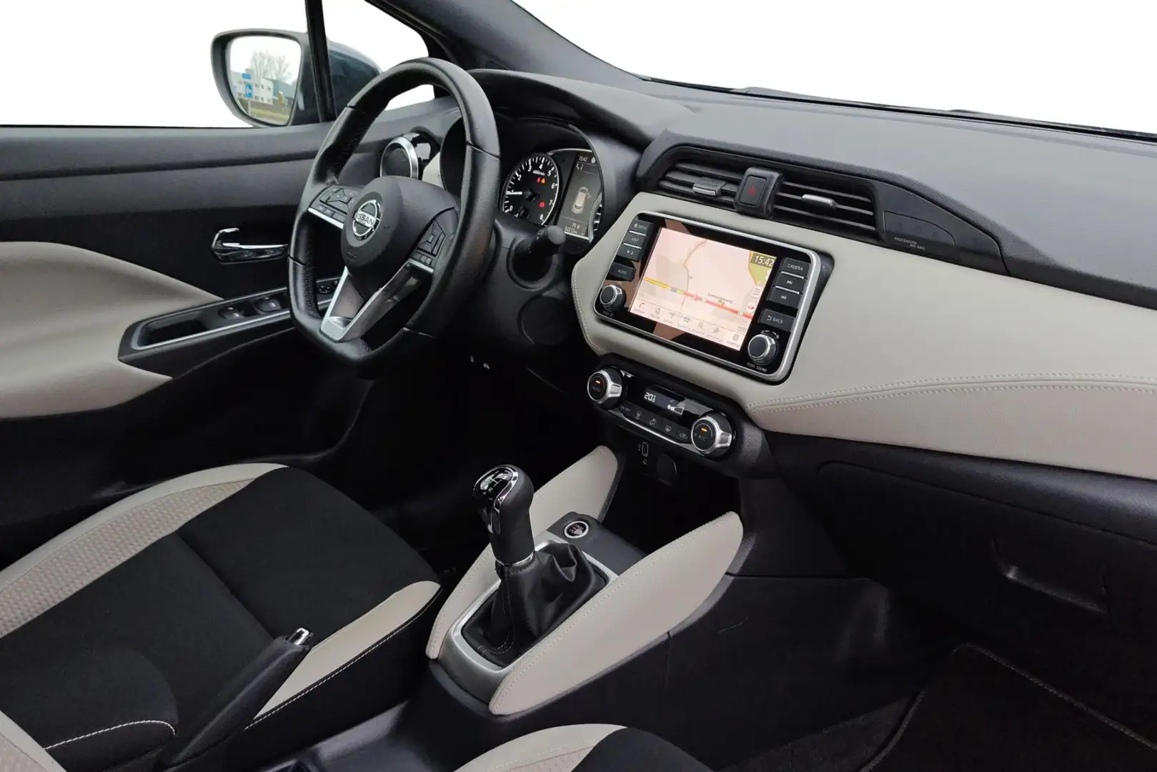 Nissan Micra 1.0 IG-T Tekna + Tech Pack - incl 2 jaar KARE Grijs - 2