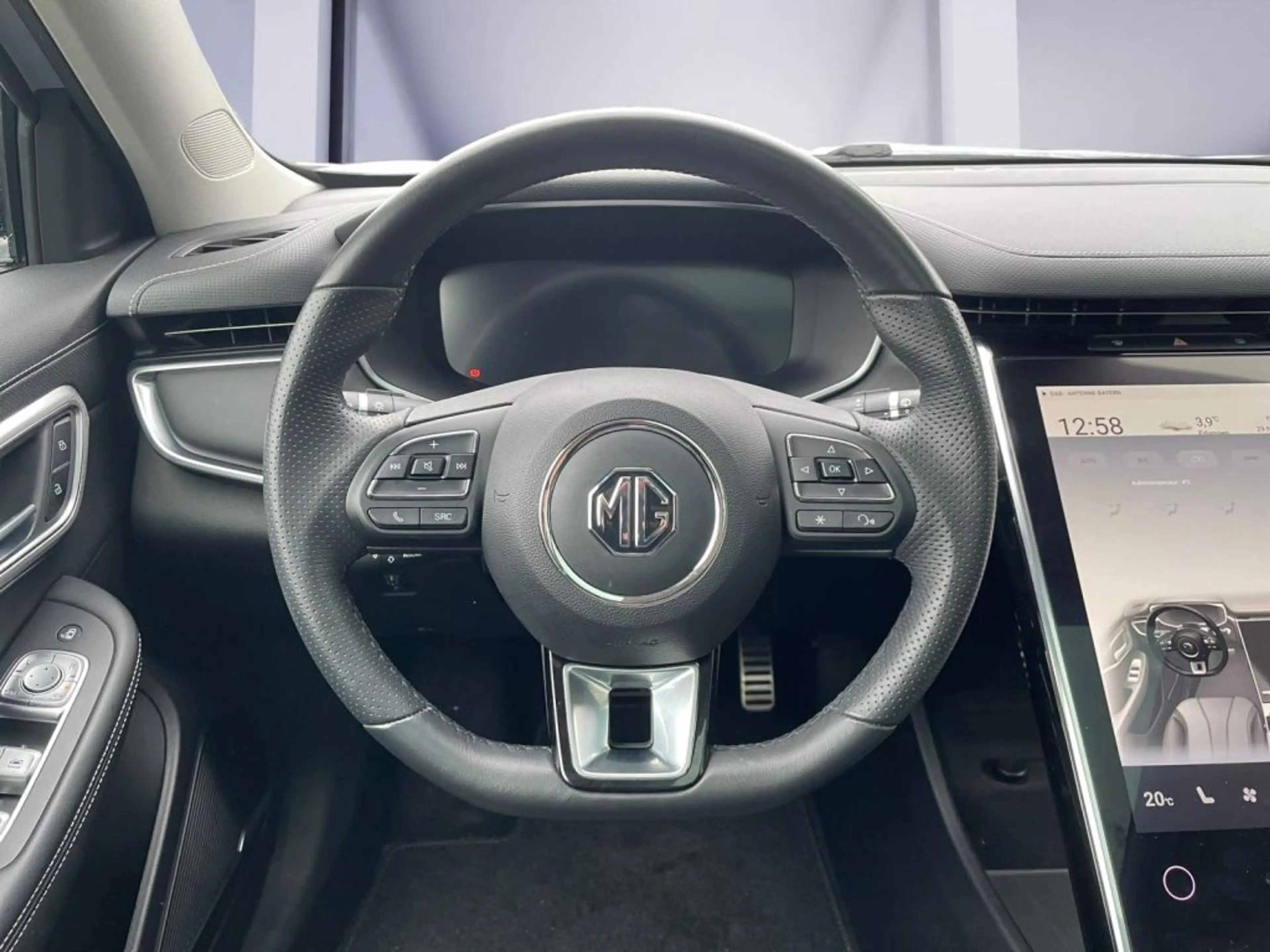 MG Marvel R Luxury — photo 11