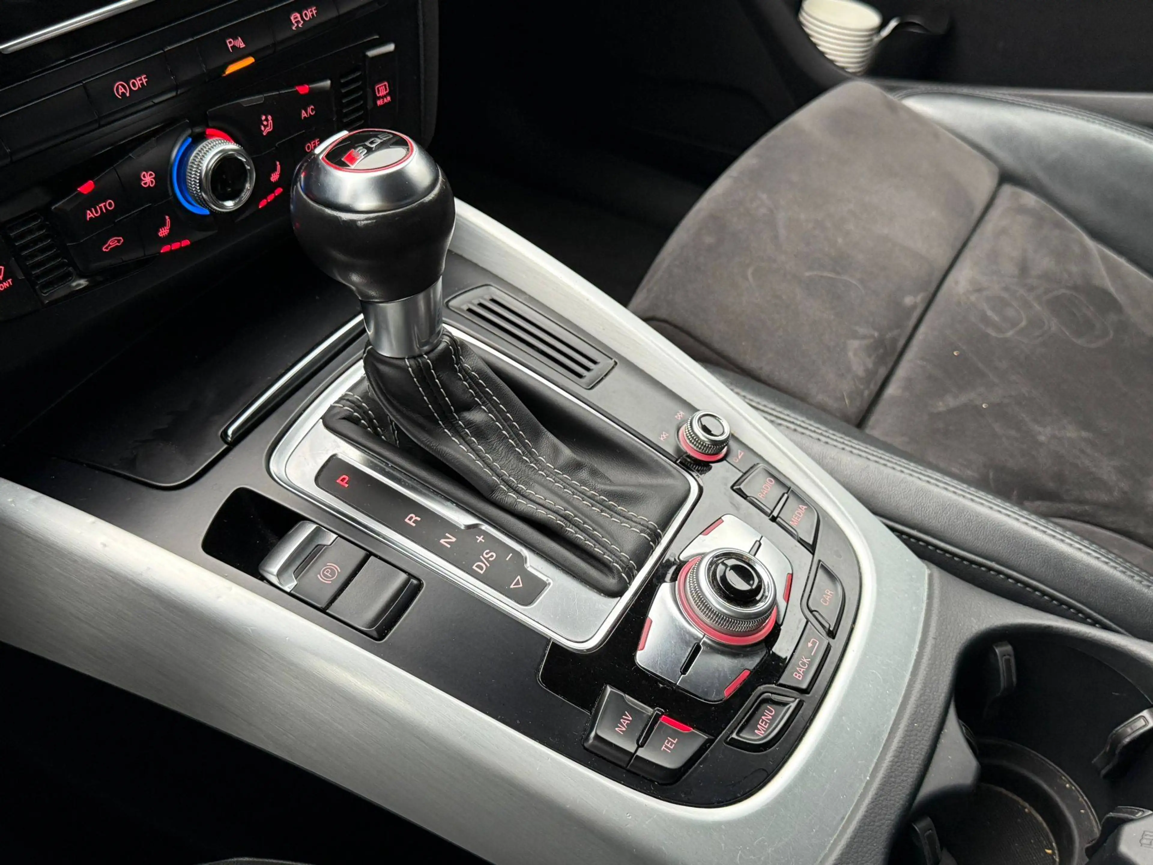 Audi SQ5 3.0 TDI quattro LEDER+XENON+NAVI+StHz+AHK+SHZ — photo 7