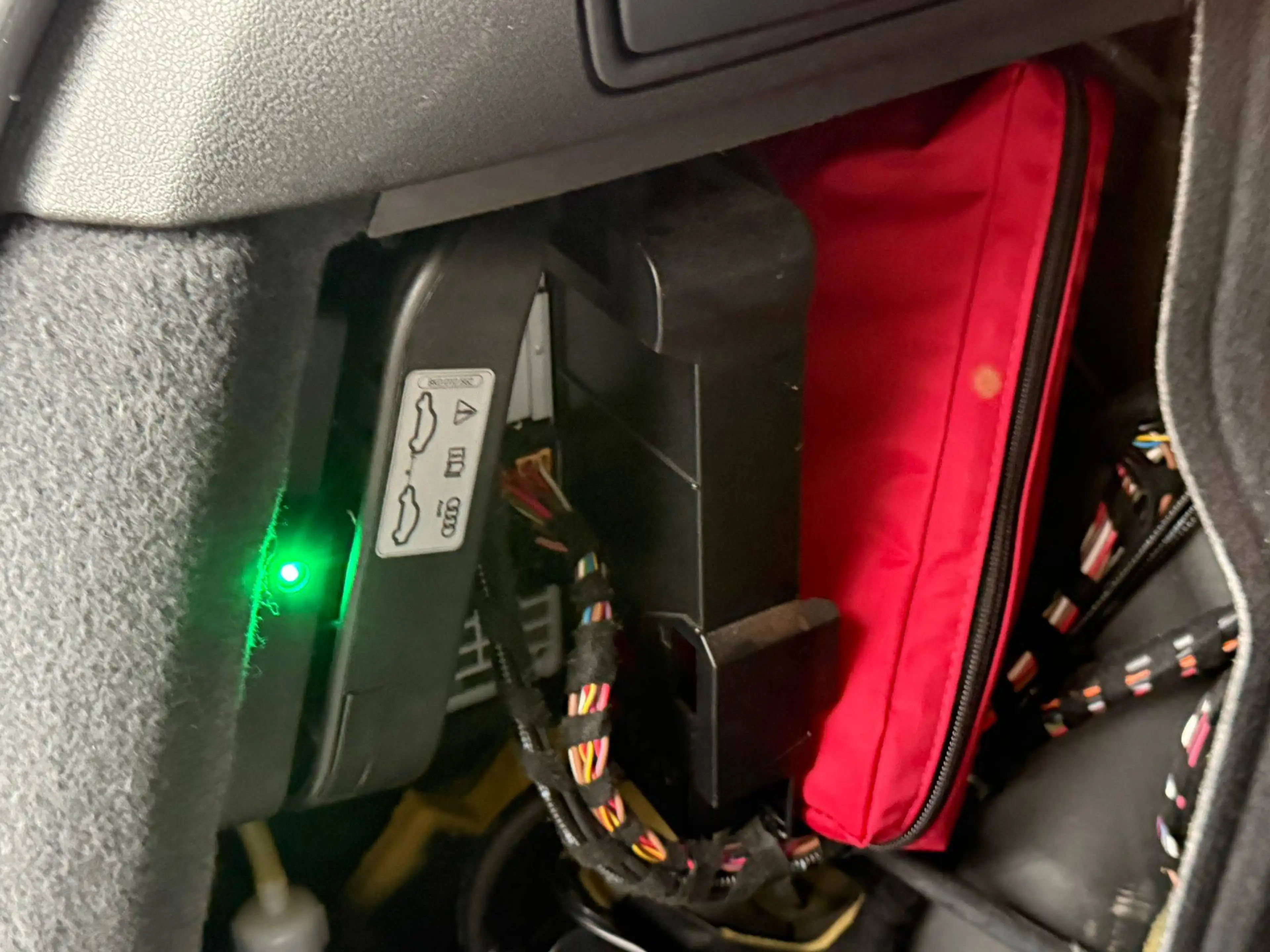 Audi SQ5 3.0 TDI quattro LEDER+XENON+NAVI+StHz+AHK+SHZ — photo 14