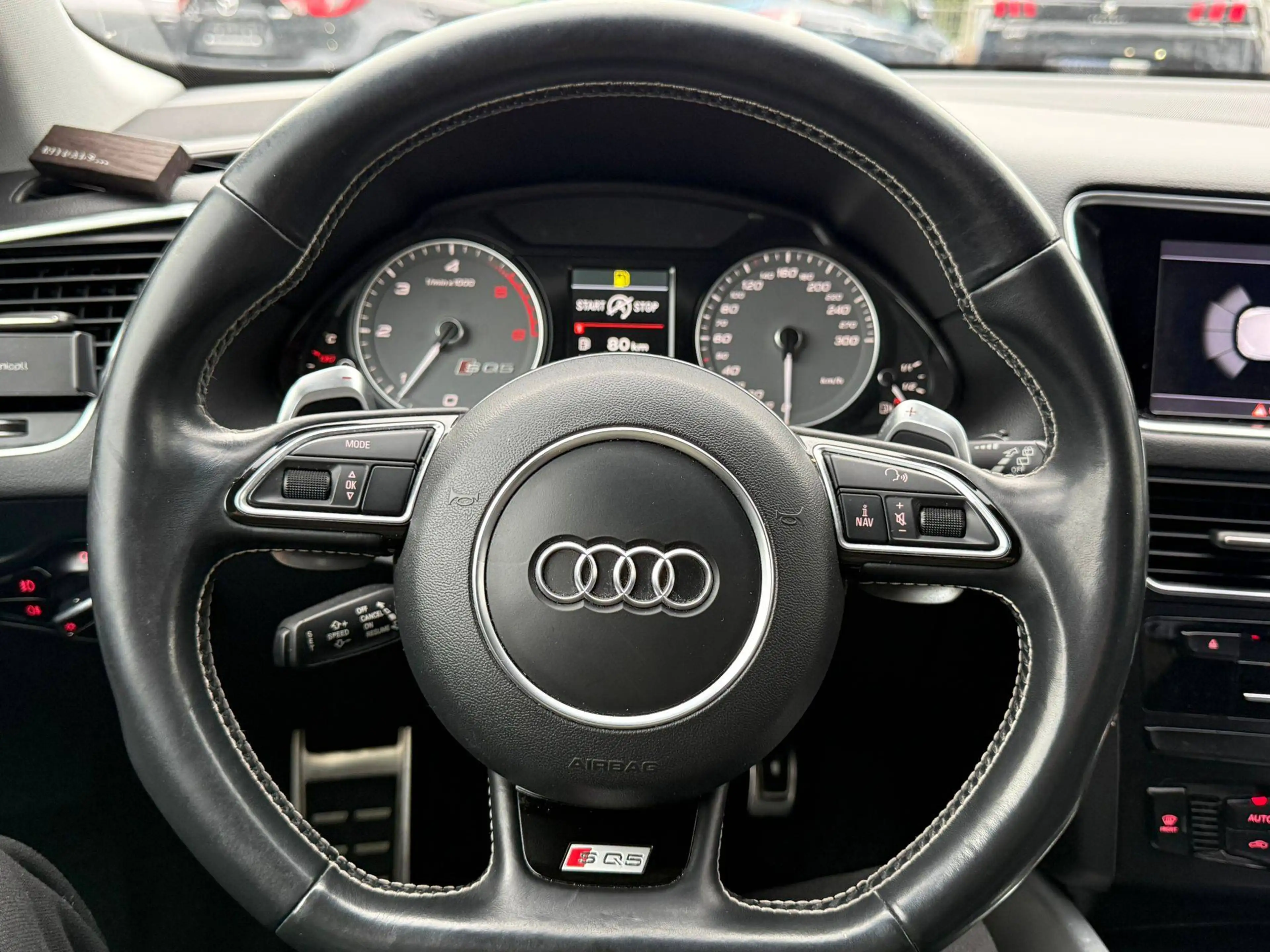 Audi SQ5 3.0 TDI quattro LEDER+XENON+NAVI+StHz+AHK+SHZ — photo 10