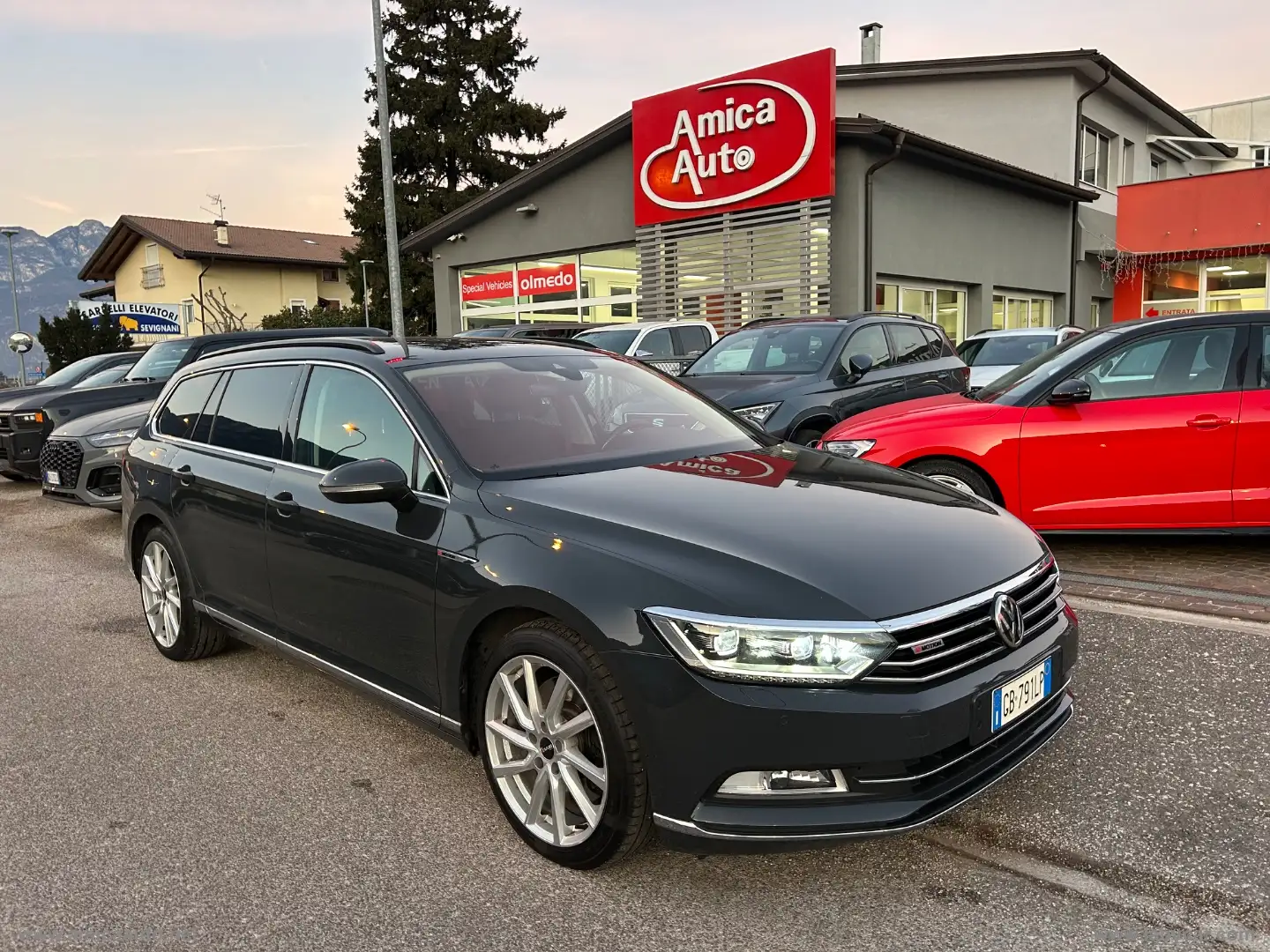 Volkswagen Passat Bs. 2.0 BiTDI 4MOT DSG Highl. BMT Gris - 2
