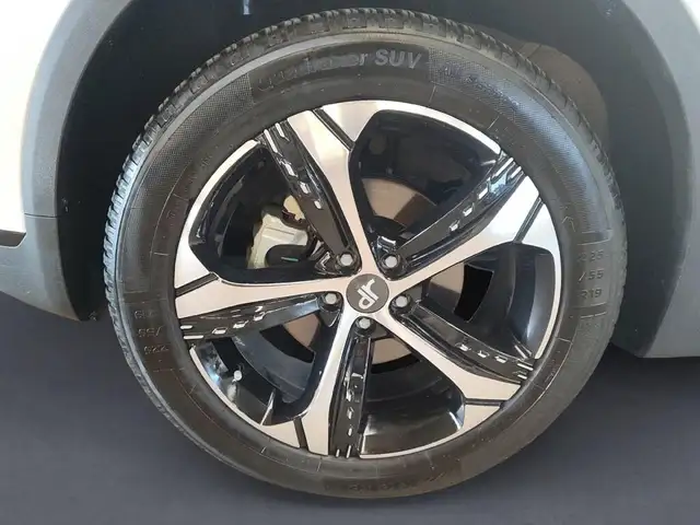 DR Automobiles DR6.0 view 9