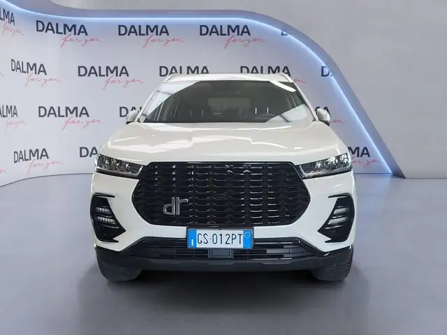 DR Automobiles DR6.0 view 8