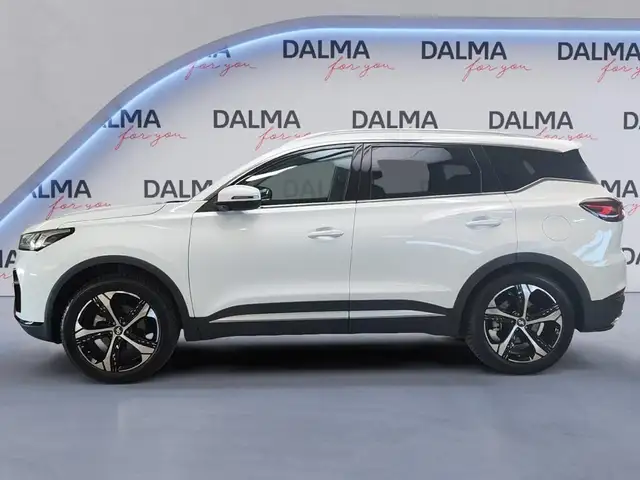 DR Automobiles DR6.0 view 2