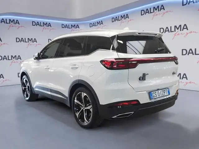 DR Automobiles DR6.0 view 3
