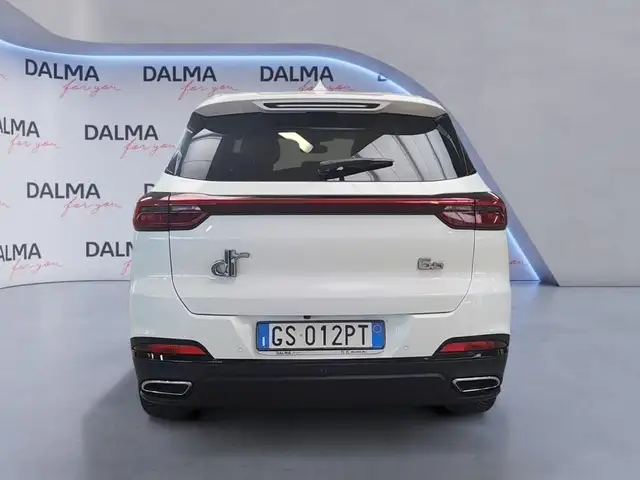 DR Automobiles DR6.0 view 4