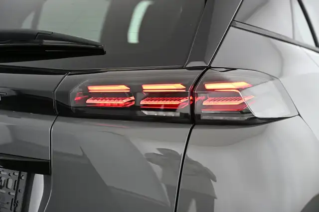 Peugeot 2008 view 14