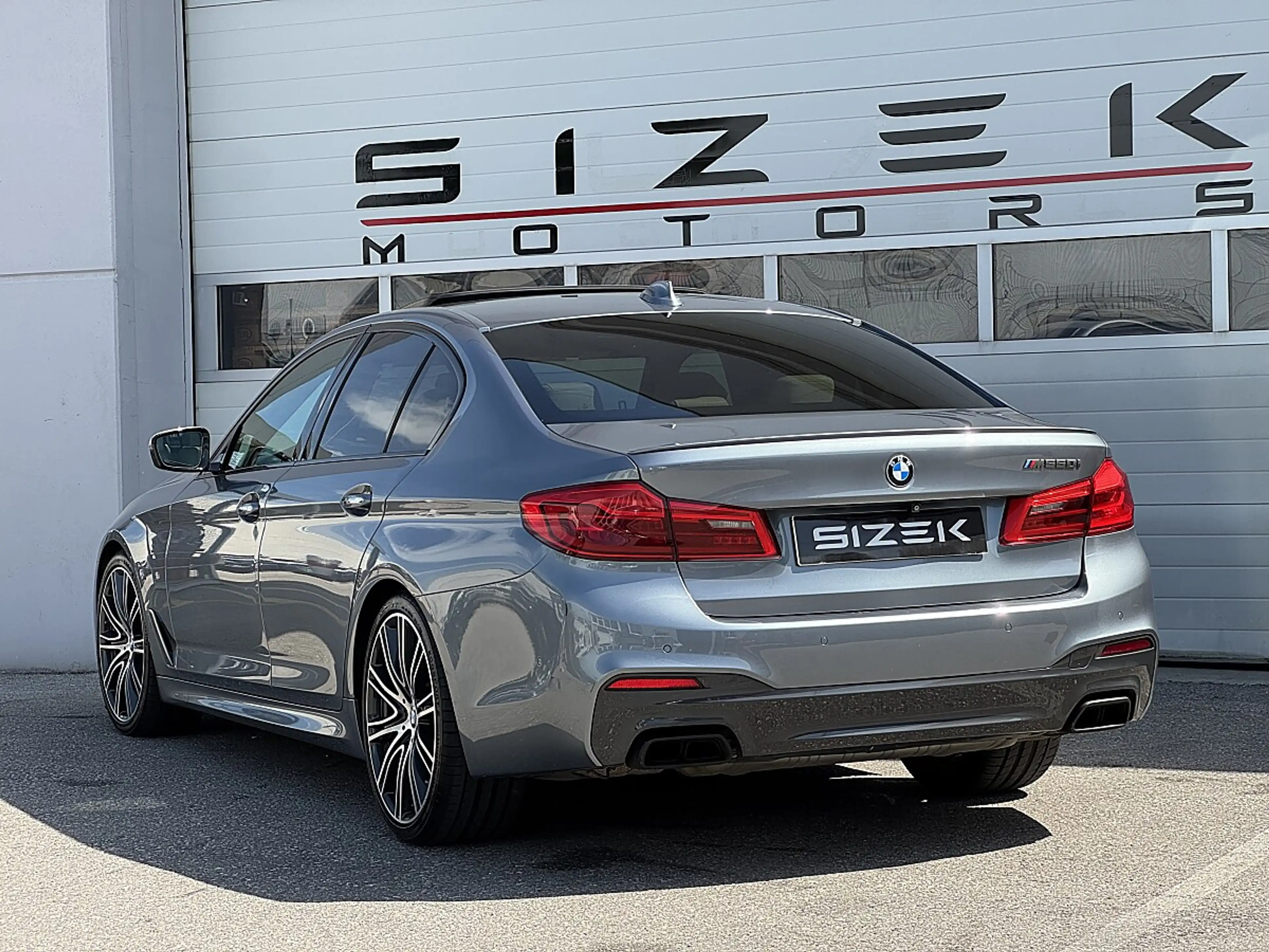 BMW M550 i xDrive Aut.|M-PAKET|360*|B&W|HEAD-UP|ACC|LED — photo 4