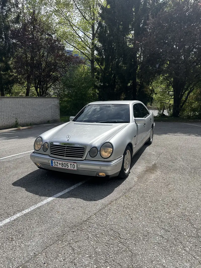 Mercedes-Benz E 240 V6 Automatik - 1