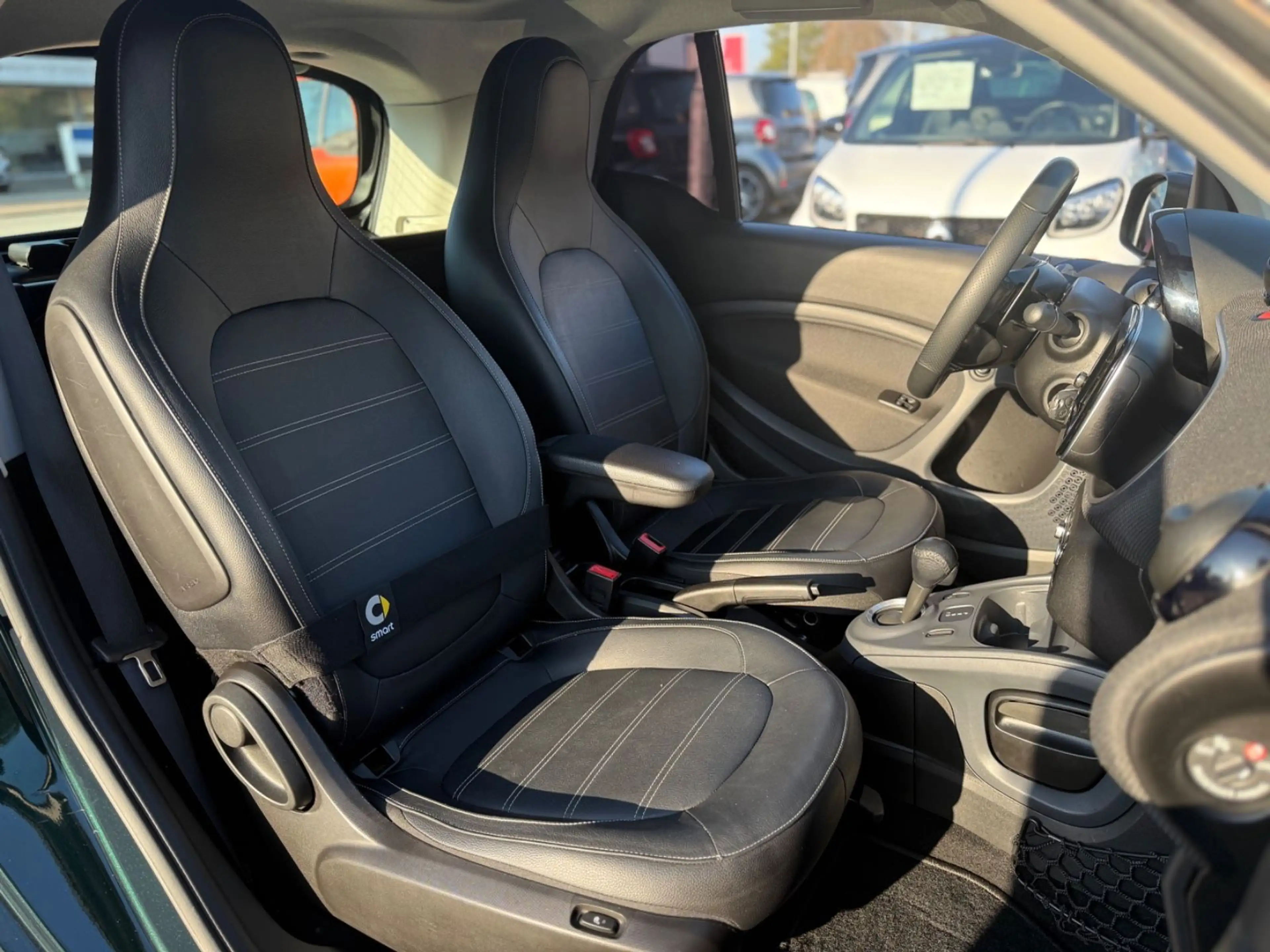 smart forTwo PRIME*SPORTPAKET*BRITISHGREEN*PANO*90PS — photo 8
