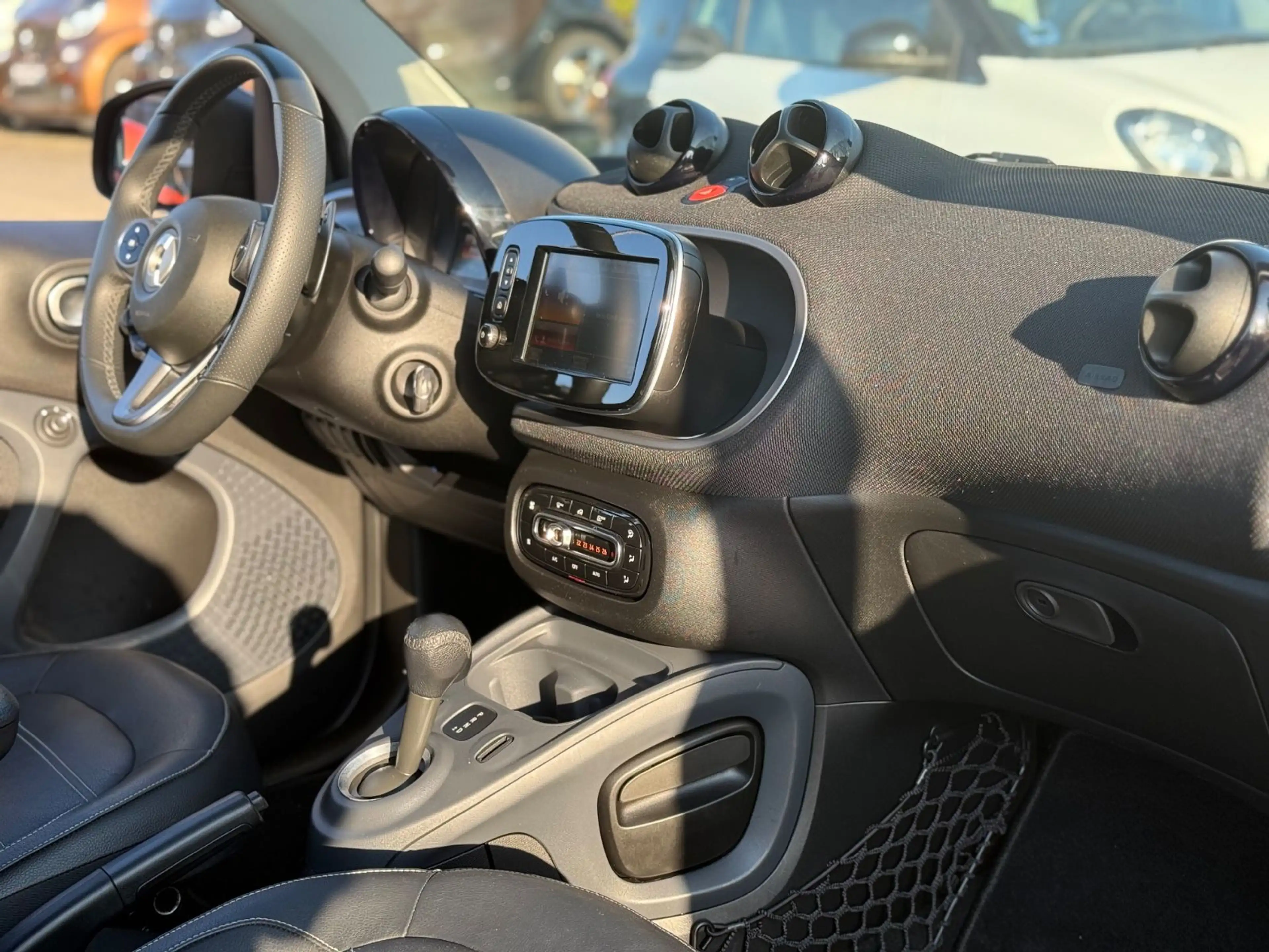 smart forTwo PRIME*SPORTPAKET*BRITISHGREEN*PANO*90PS — photo 5
