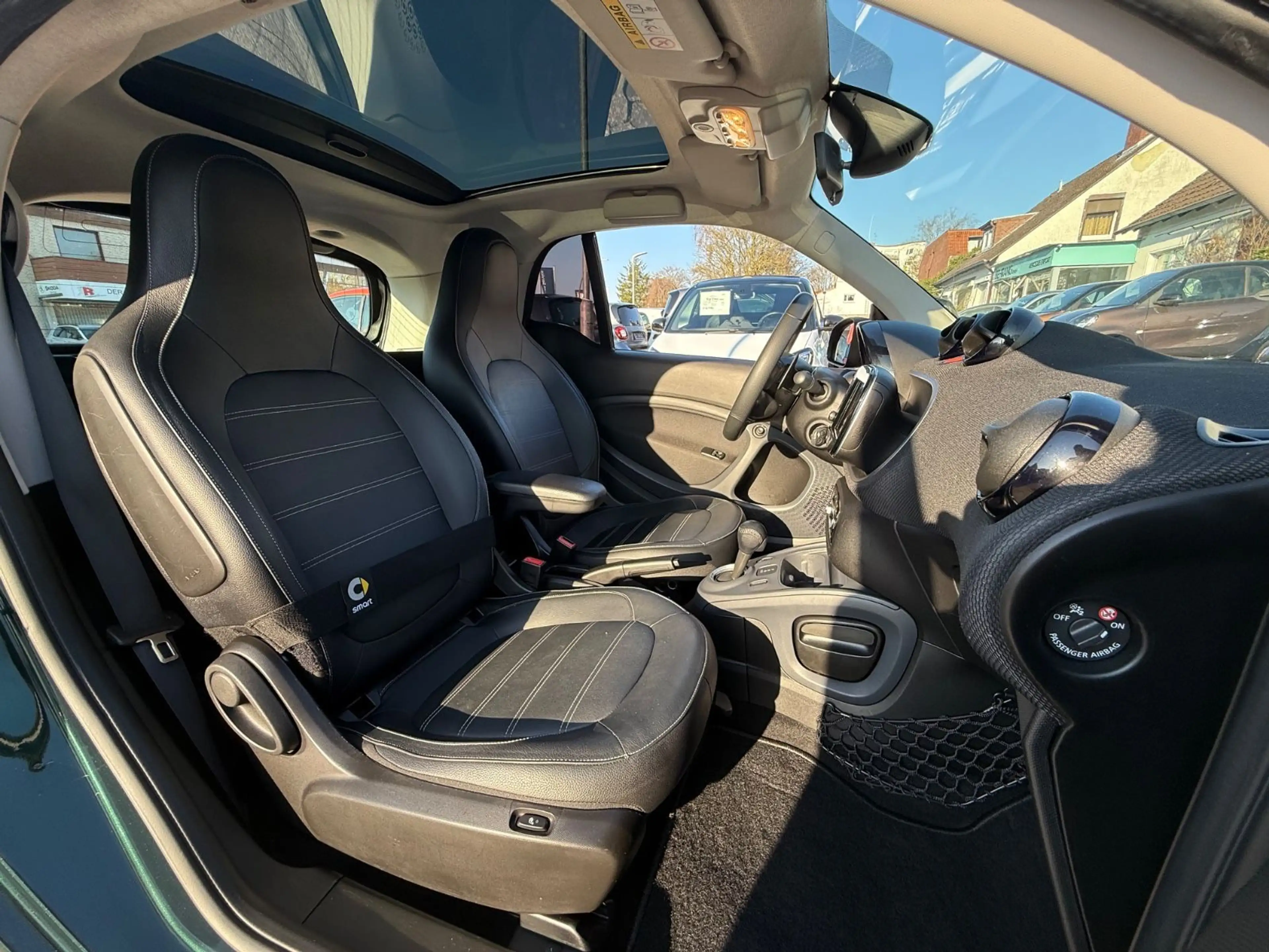 smart forTwo PRIME*SPORTPAKET*BRITISHGREEN*PANO*90PS — photo 7