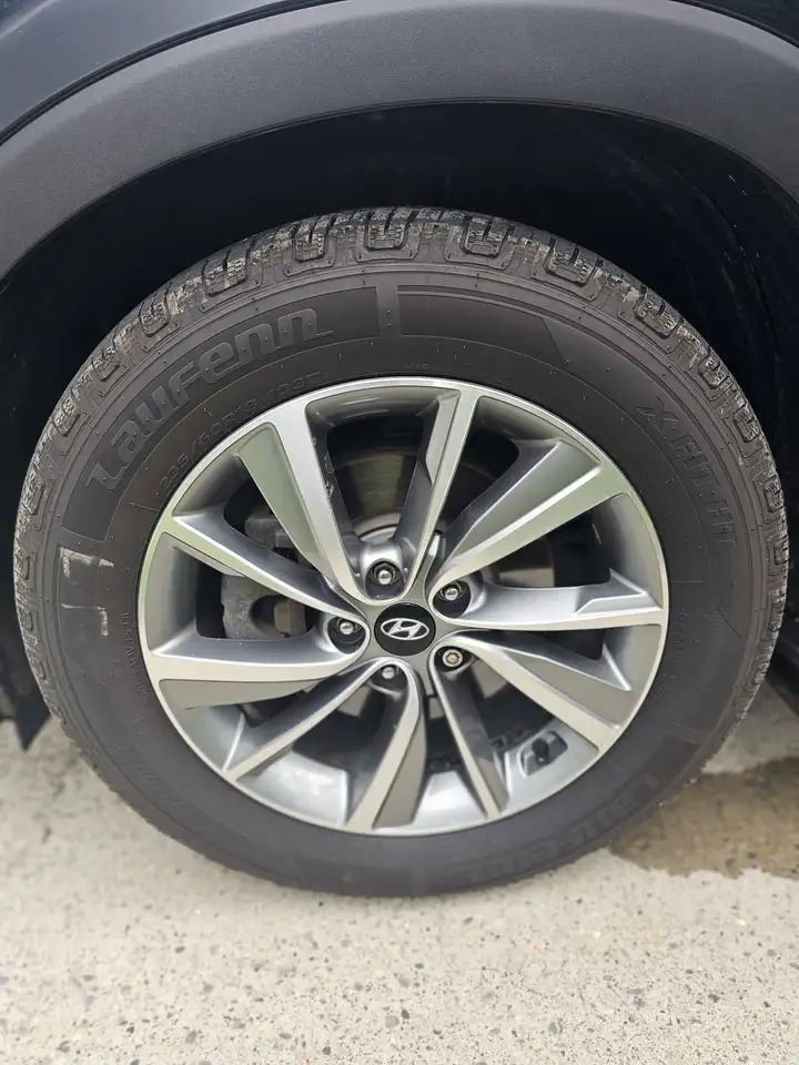 Hyundai SANTA FE снимка Hyundai SANTA FE