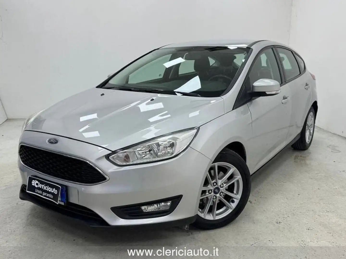 Ford Focus 1.5 TDCi 95 CV Start&Stop Titanium Business Silber - 1