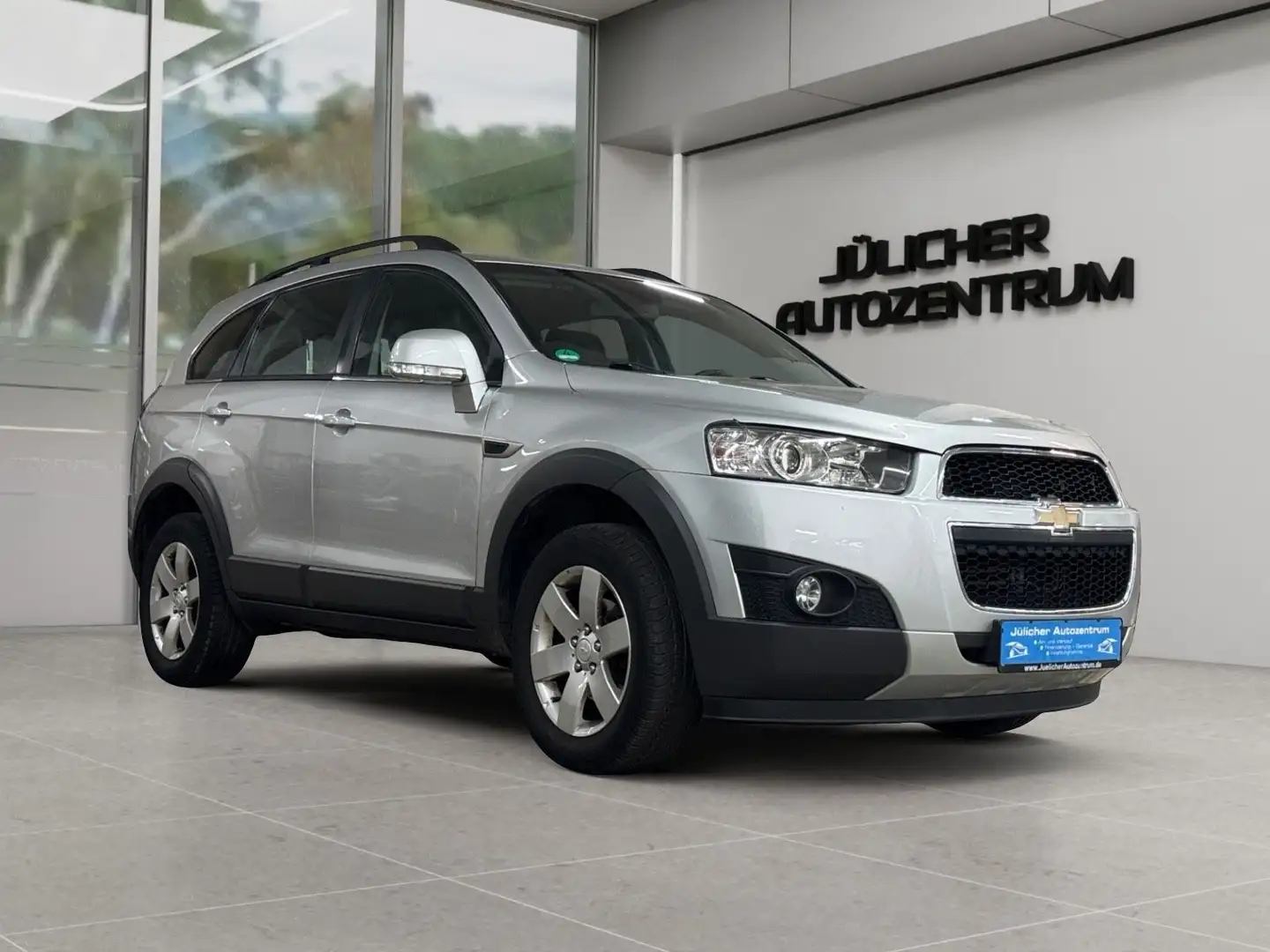 Chevrolet Captiva 2.4 LT 2WD, 2.Hand, 7-Sitzer, Insp.Neu Grau - 1