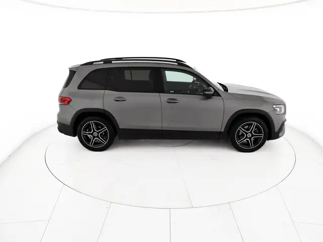 Mercedes-Benz GLB view 5