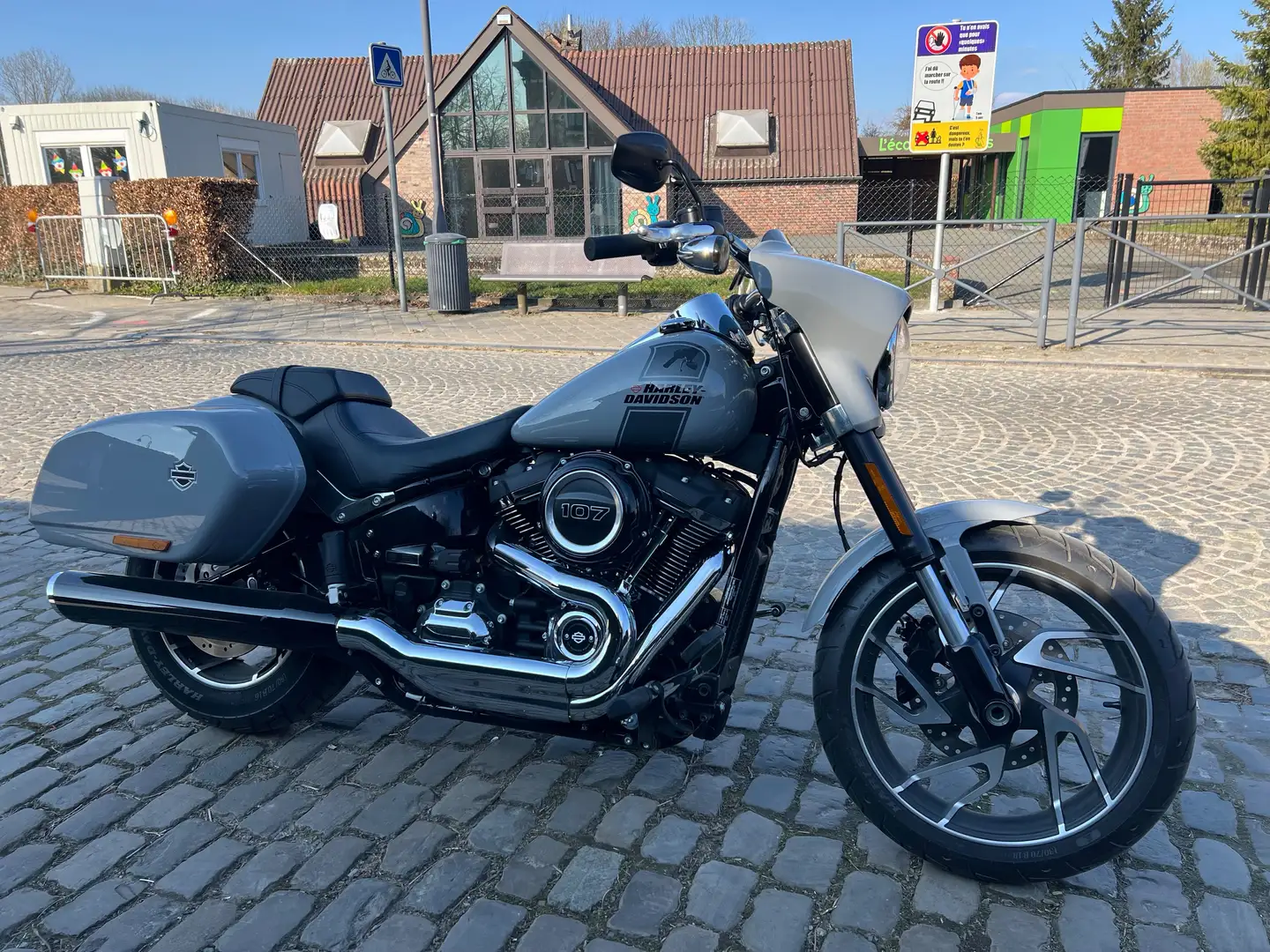 Harley-Davidson Sport Glide Gris - 1