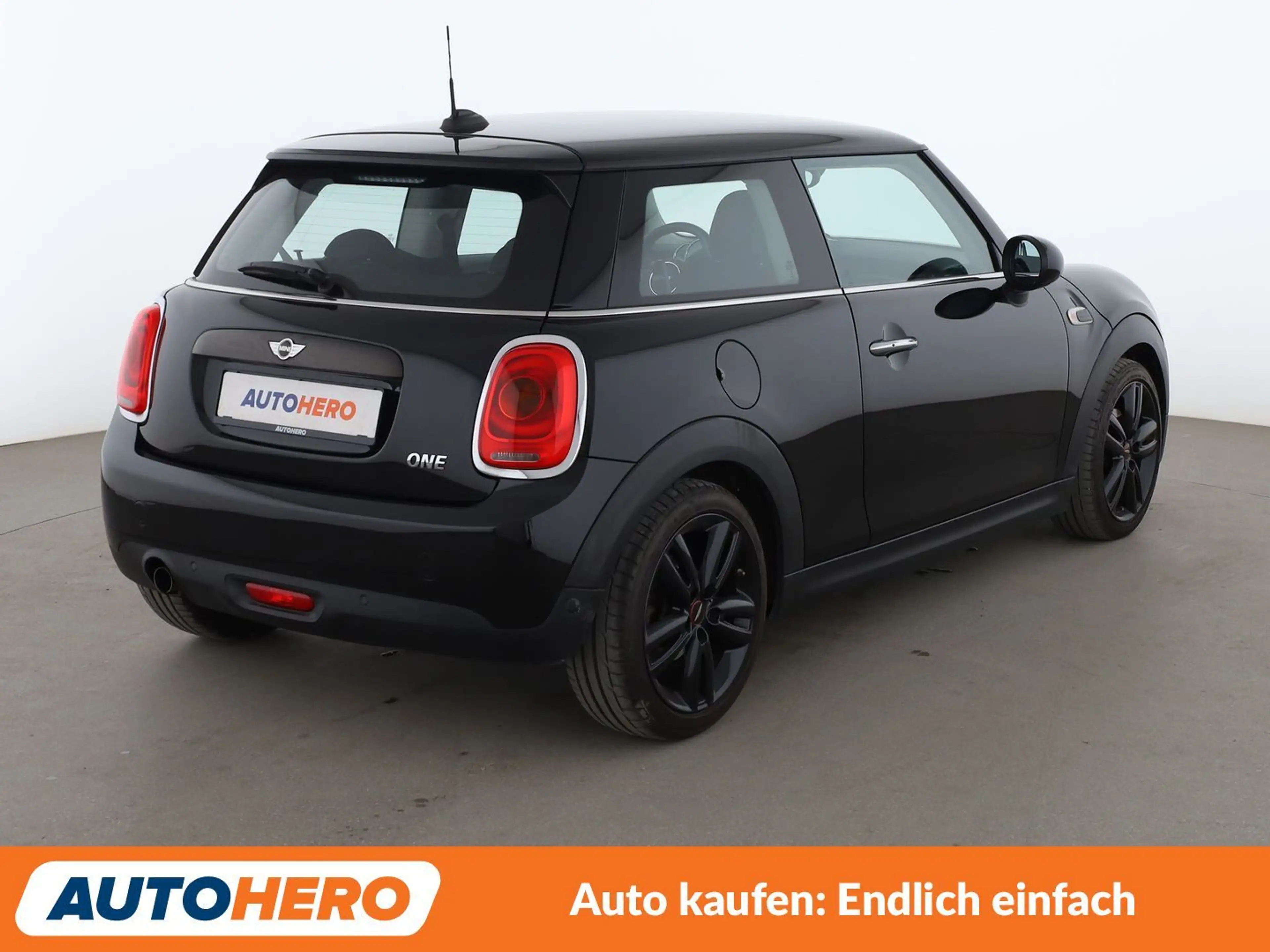 MINI One One*NAVI*TEMPO*PDC*SHZ*KLIMA* — photo 6