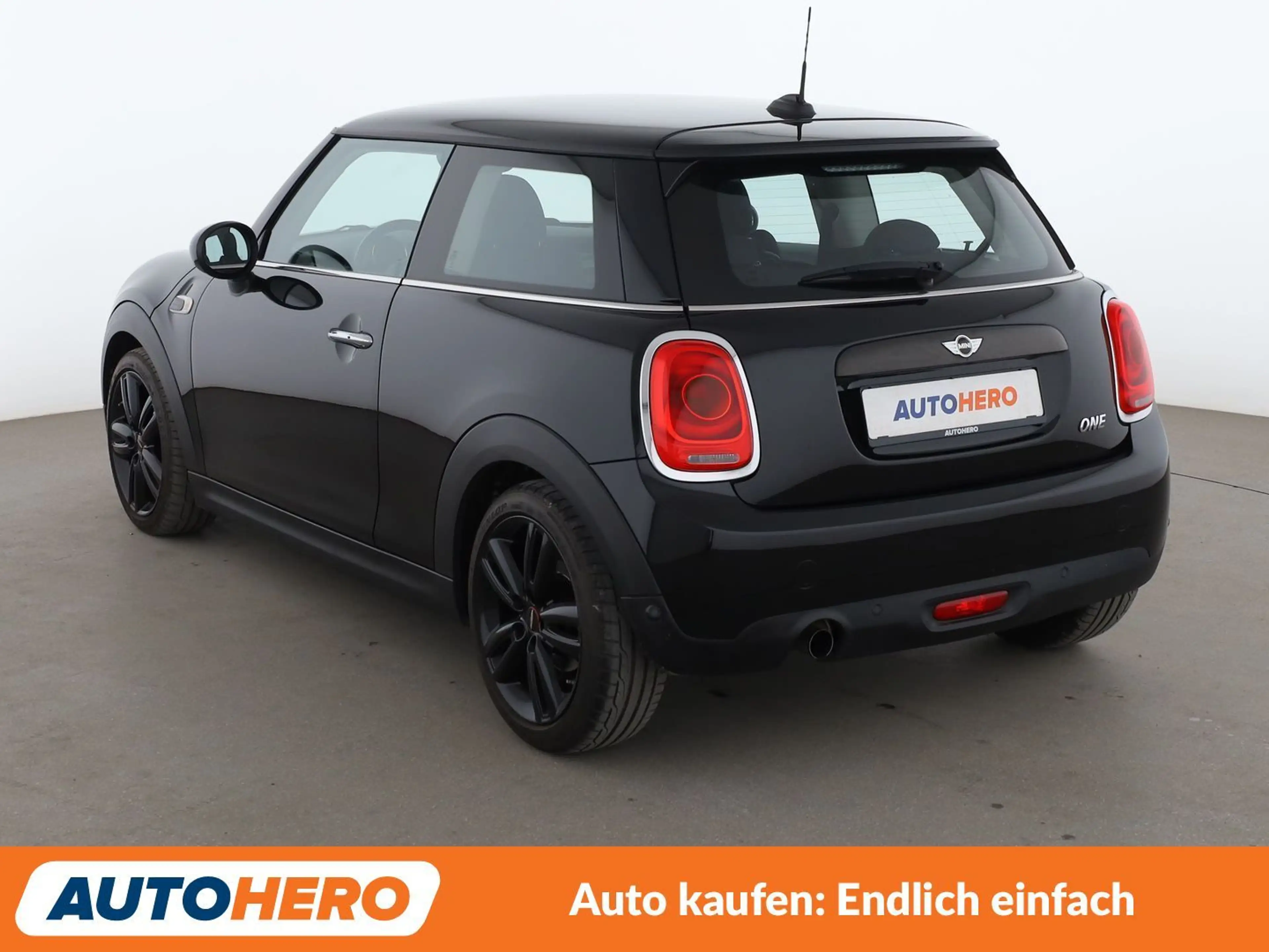 MINI One One*NAVI*TEMPO*PDC*SHZ*KLIMA* — photo 4