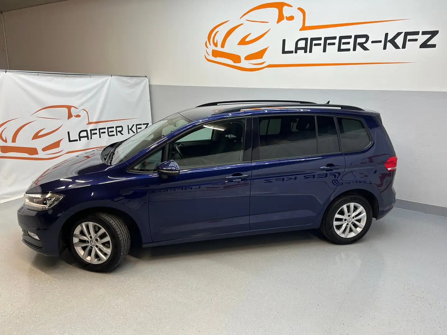 Volkswagen Touran Comfortline BMT 1,6 TDI APP NAVI KLIMAAUTO PDC Blau - 2