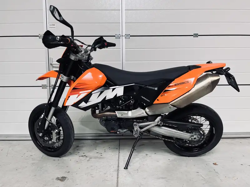 KTM 690 SMC - foto 4