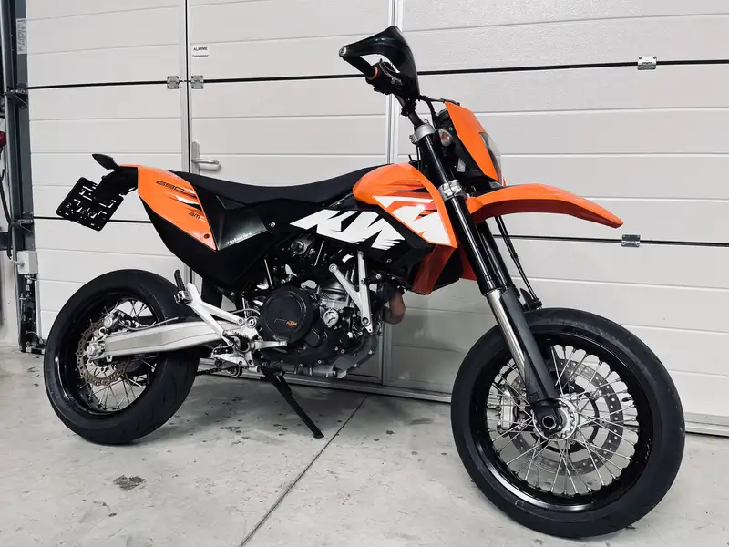KTM 690 SMC - foto 3