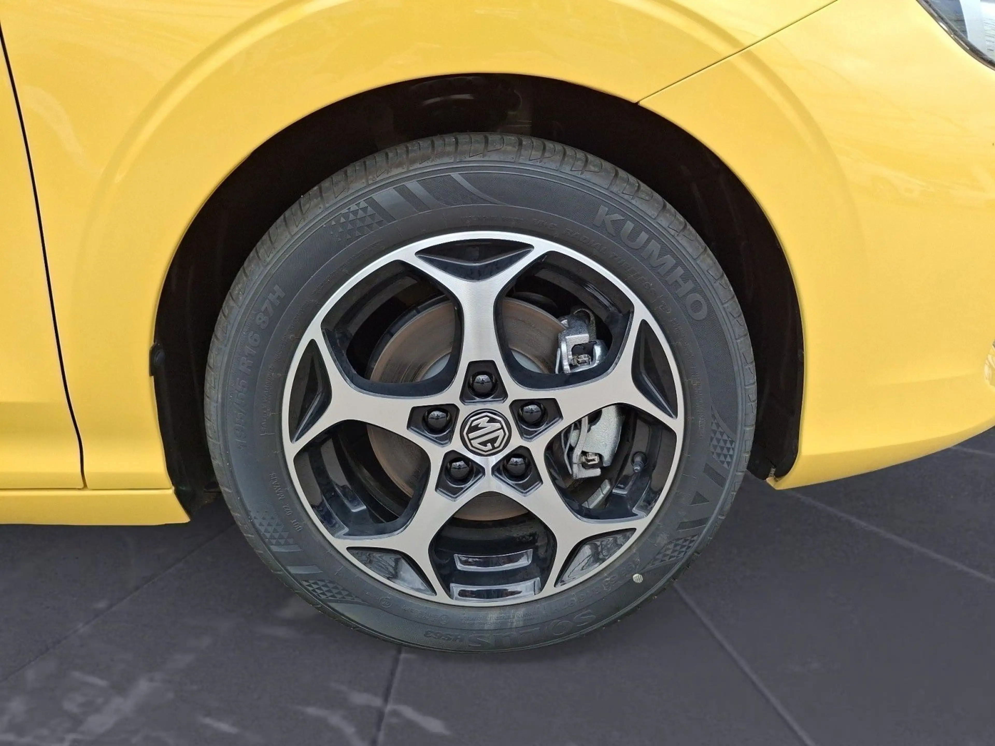 MG MG3 1.5 Comfort Navi LED Scheinwerfer Bluetooth — photo 11