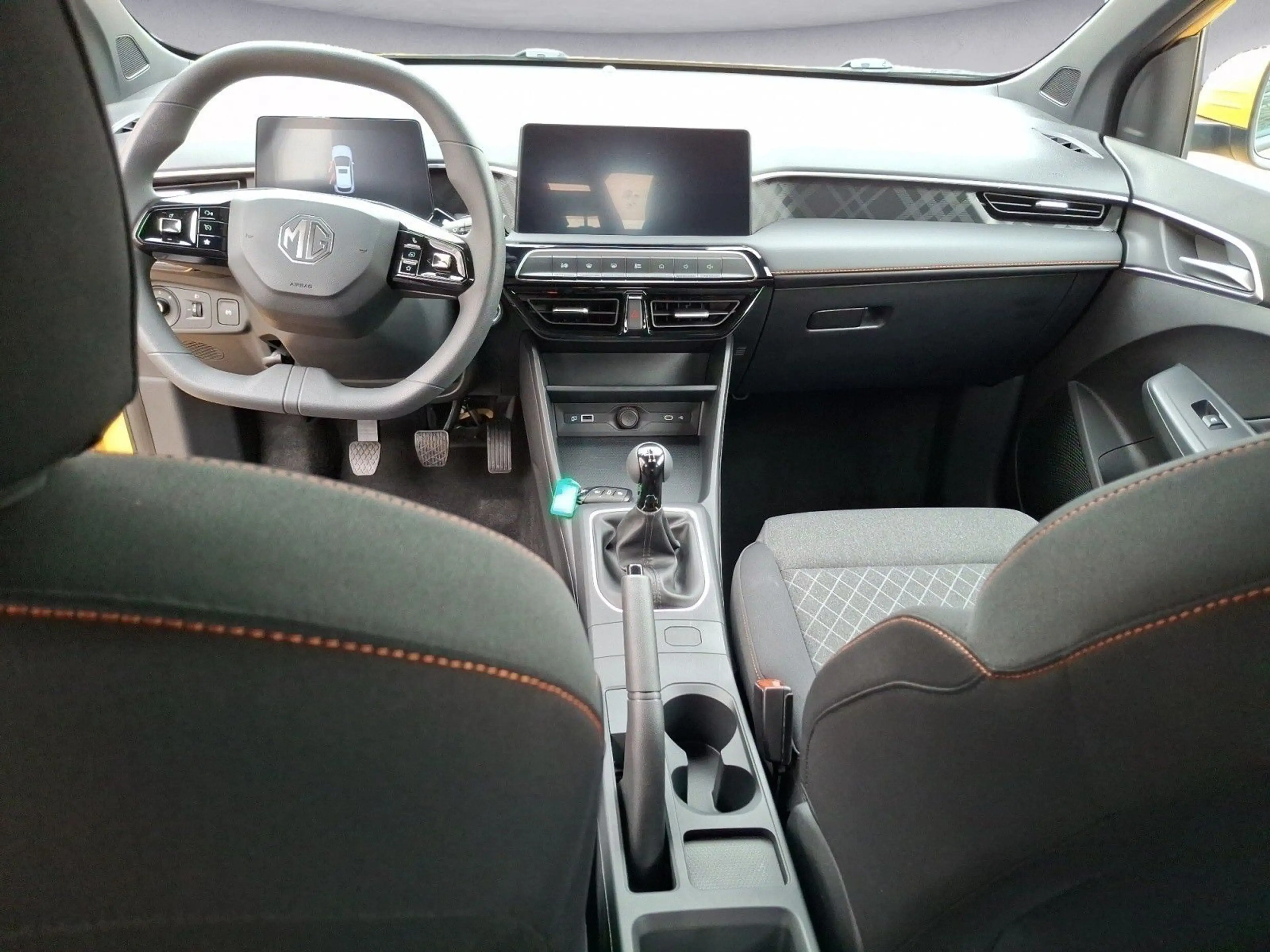 MG MG3 1.5 Comfort Navi LED Scheinwerfer Bluetooth — photo 9