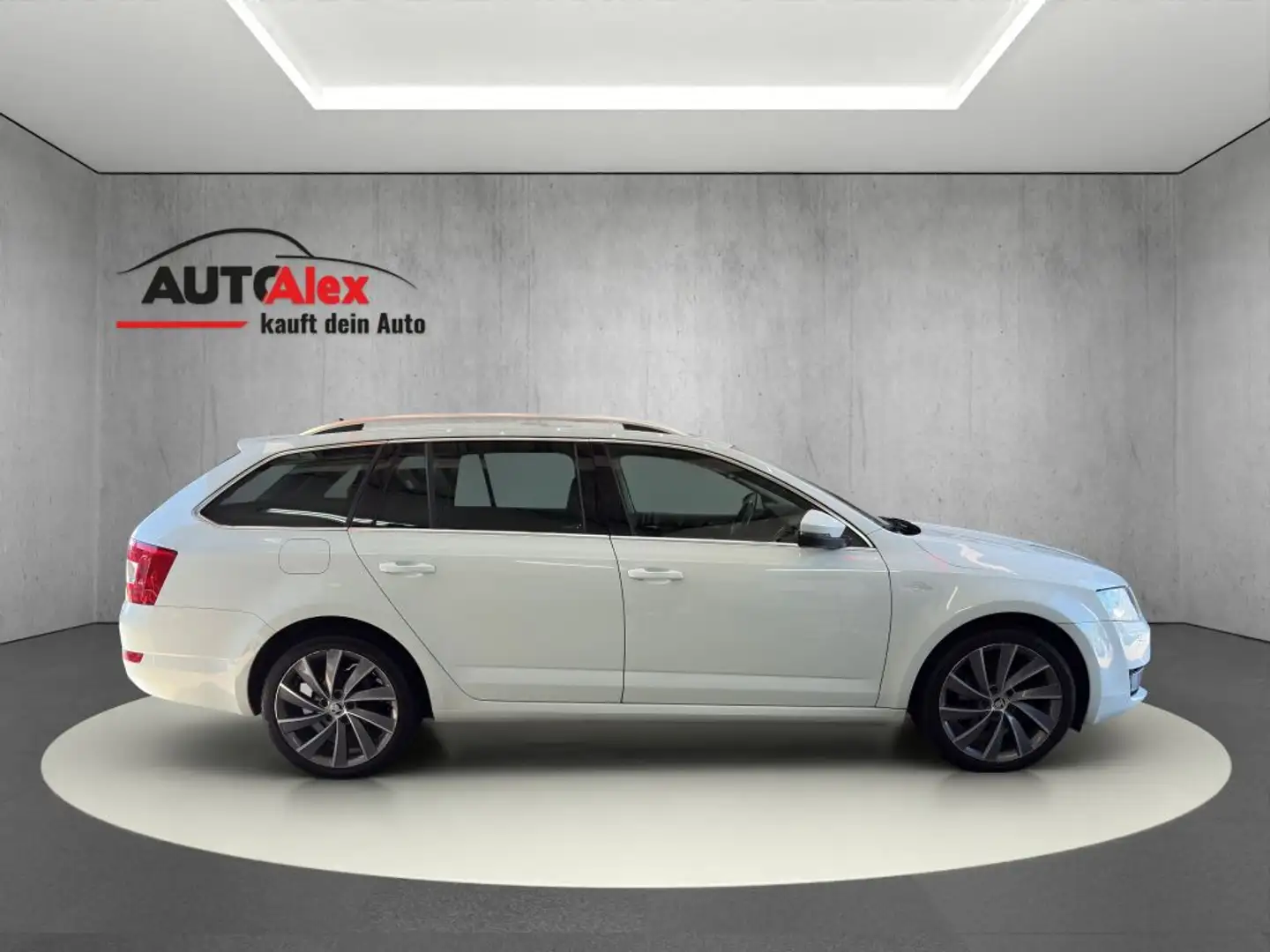 Skoda Octavia Combi 2.0 TDI (Green tec) DSG L&K - 2