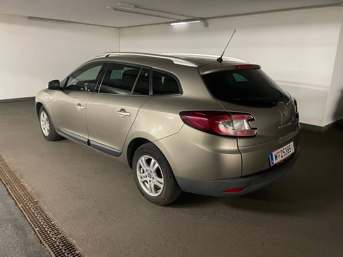 Renault Megane Mégane Grandtour**NUR EXPORT oder HÄNDLER** Braun - 2