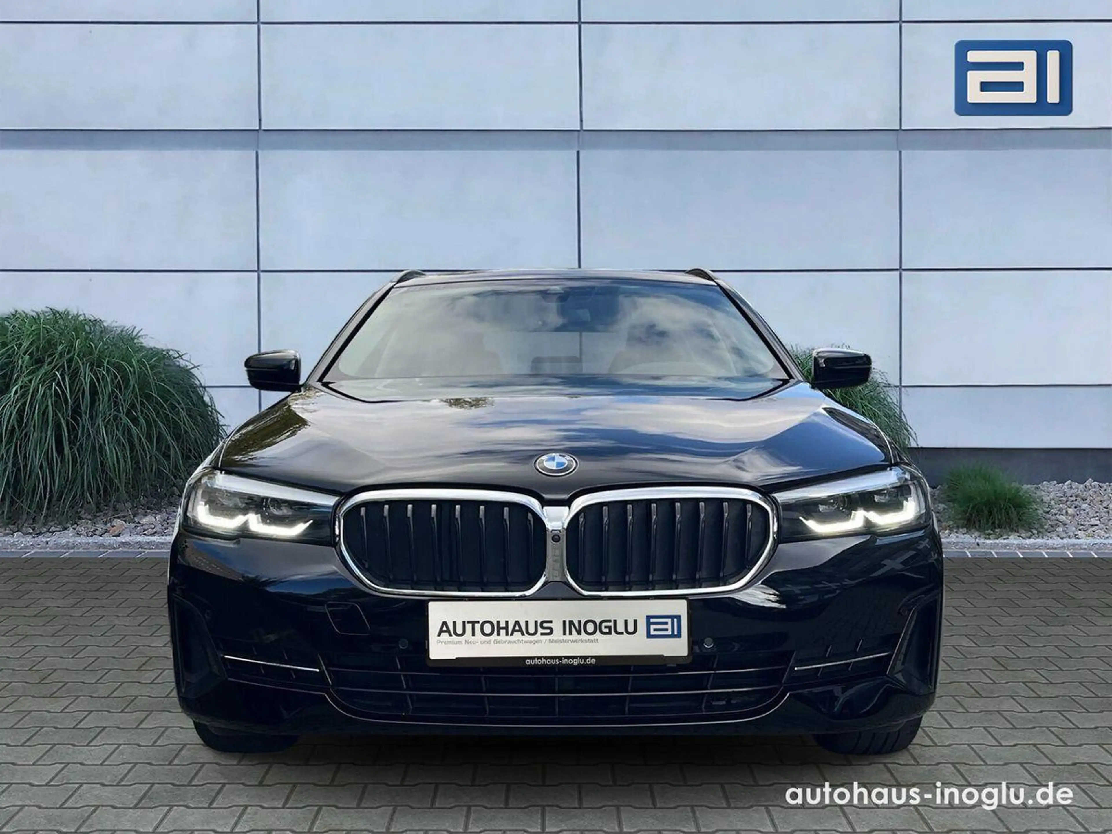 BMW 520 dA Live Cockpit Professional+Leder+Pano+Lenk/SHZ+R — photo 6